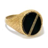 A 9ct yellow gold gentleman's signet ring set with oval vacant black onyx cartouche, size S,