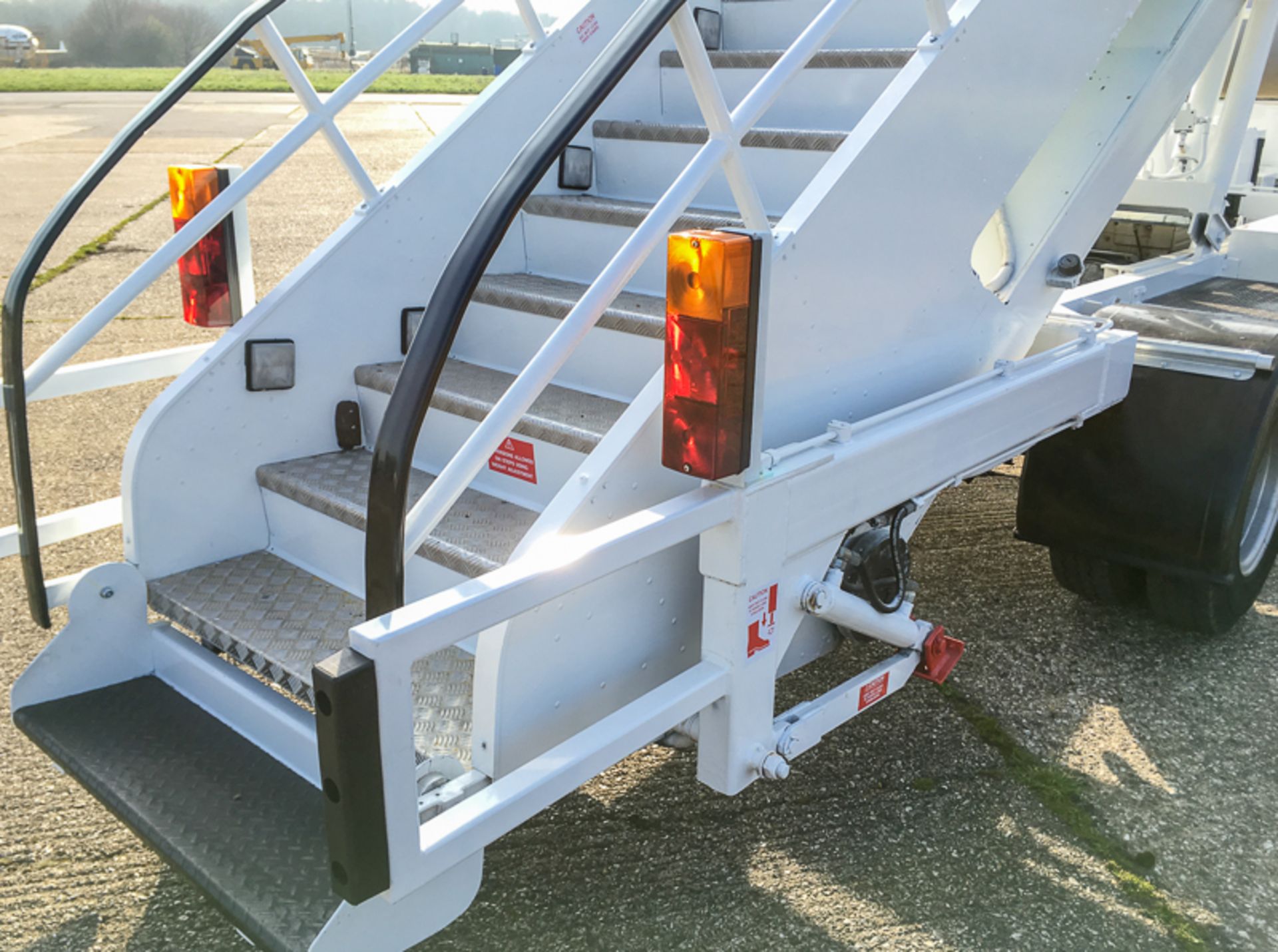 AMSS Skyway TLPH 2000-200 Self Propelled Passenger Steps - Image 10 of 18