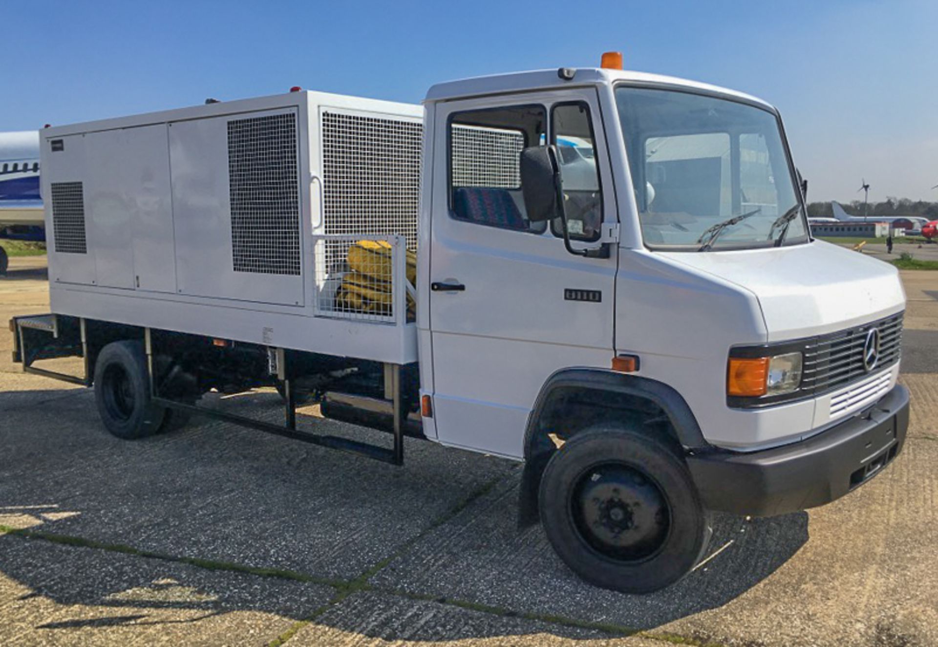 Air-a-Plane 1520 DE 22 Ton Aircraft Air Conditioning Unit - Image 2 of 22