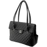 Tasche "Chanel" Handtasche. "Jumbo Flap Bag", Leder schwarz gesteppt. Leder-Schulter-Riemen. Innen