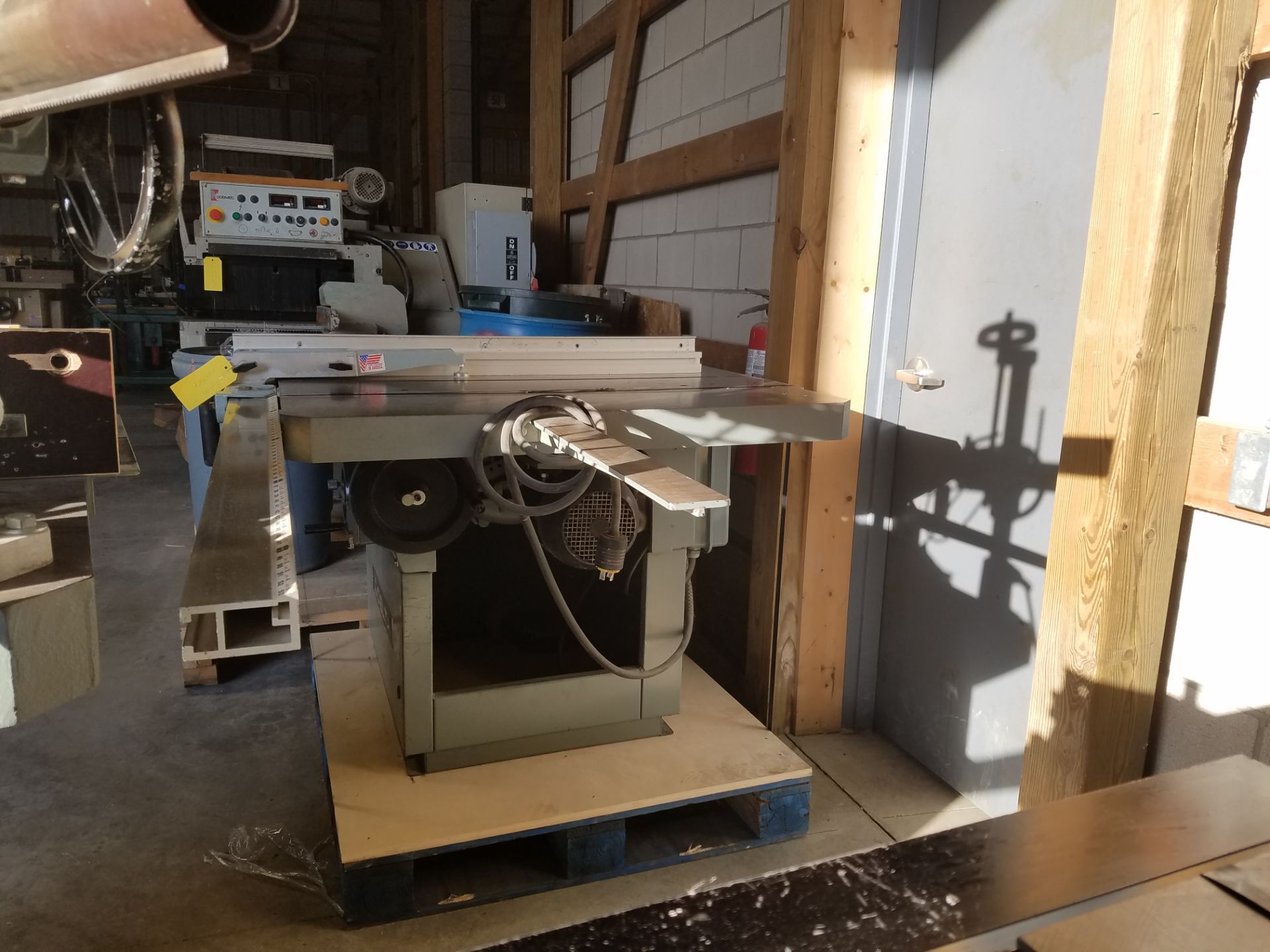 (954)Delta 12" Table Saw - Image 2 of 2