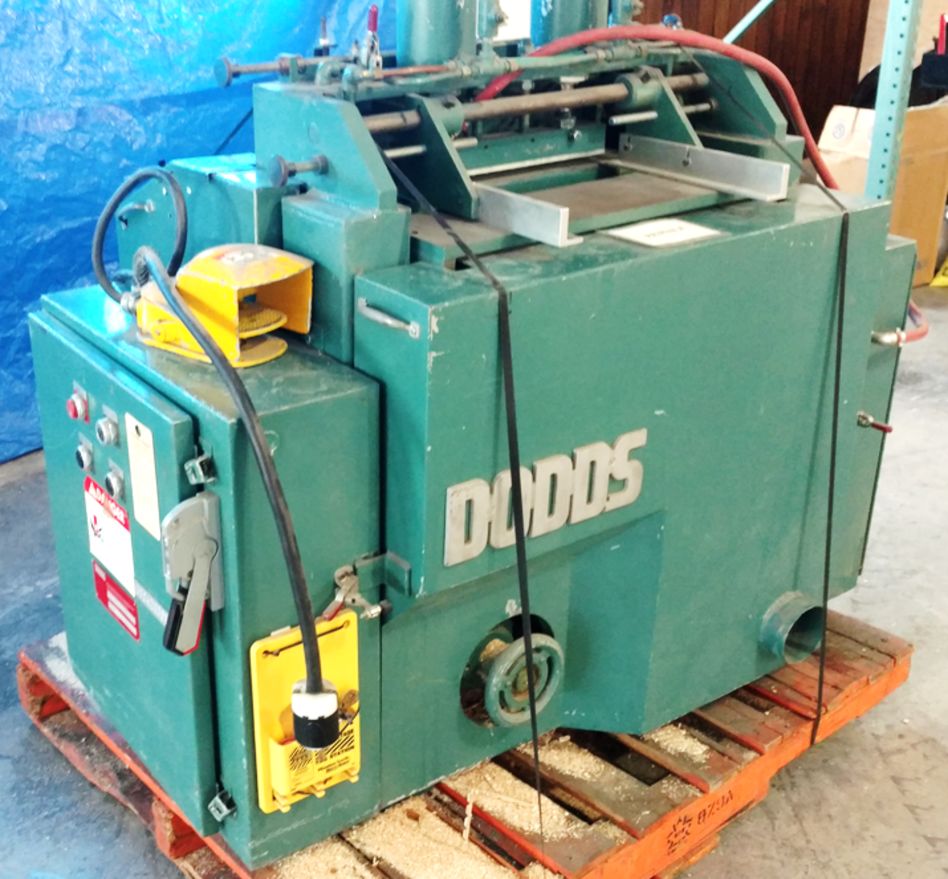 (916)Dodds 15 Spindle Dovetail Machine - Image 2 of 3