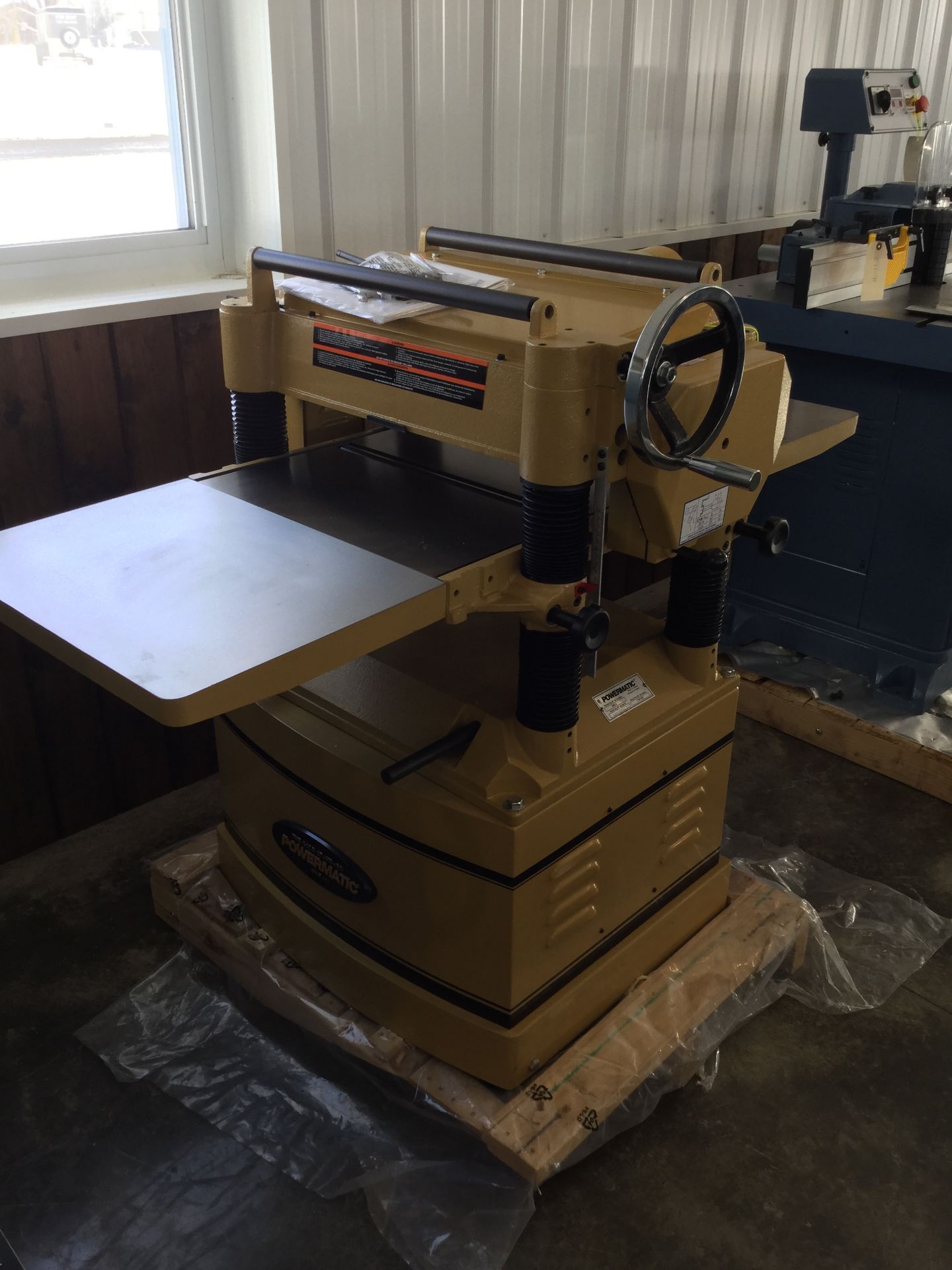 (903)NEW- POWERMATIC 20'' PLANER (STRAIGHT KNIFE) 230V (SHOW ROOM MODEL)