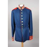 Prusse. Tunique mod 1895 du Garde grenadier régiment N° 2 en drap bleu foncé à collet et parements à