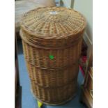 Wicker laundry basket