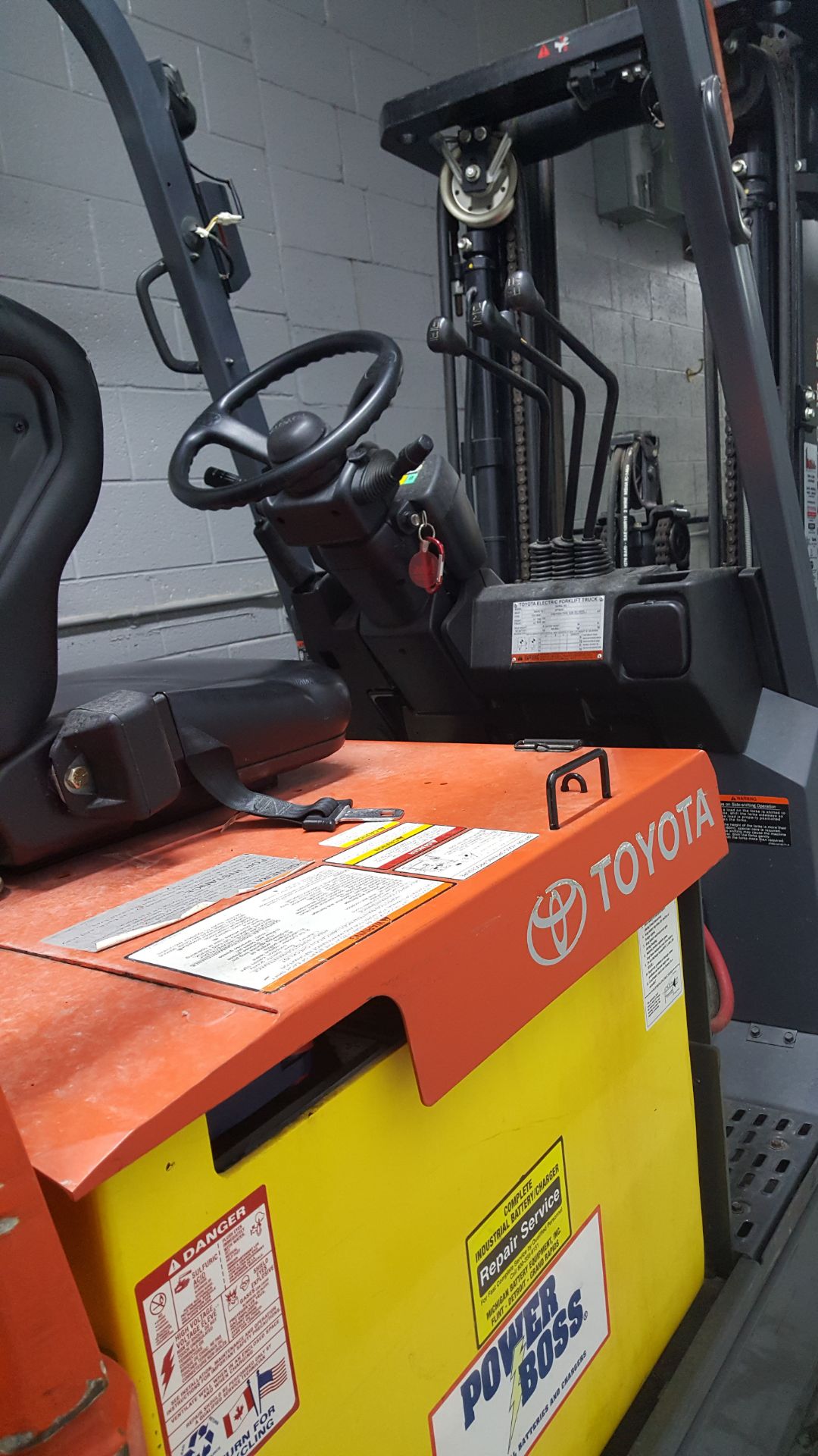 Toyota Forklift - Image 4 of 6