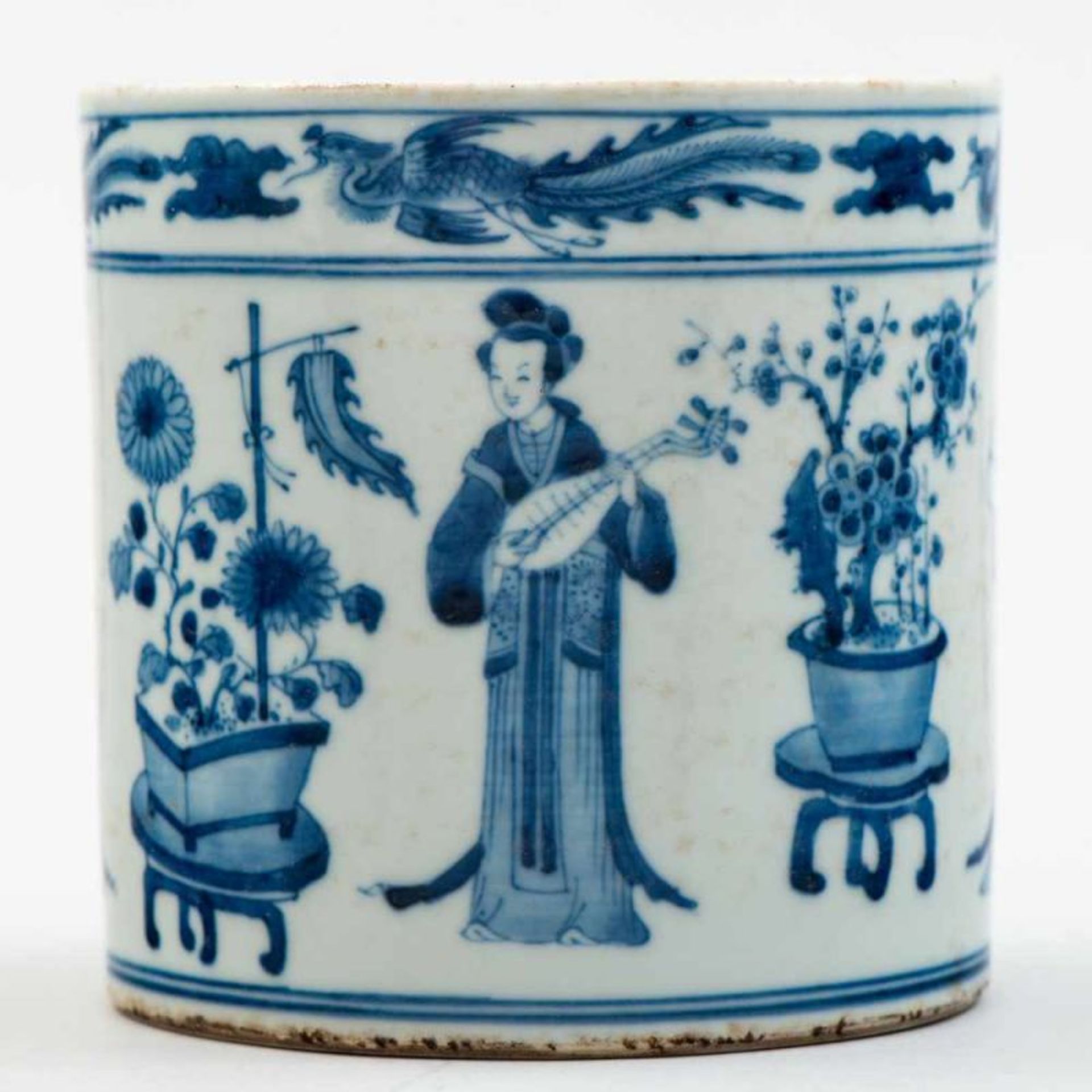 Bote de pinceles en porcelana china azul y blanca. Trabajo Chino, Siglo XX. Decorado con escenas de