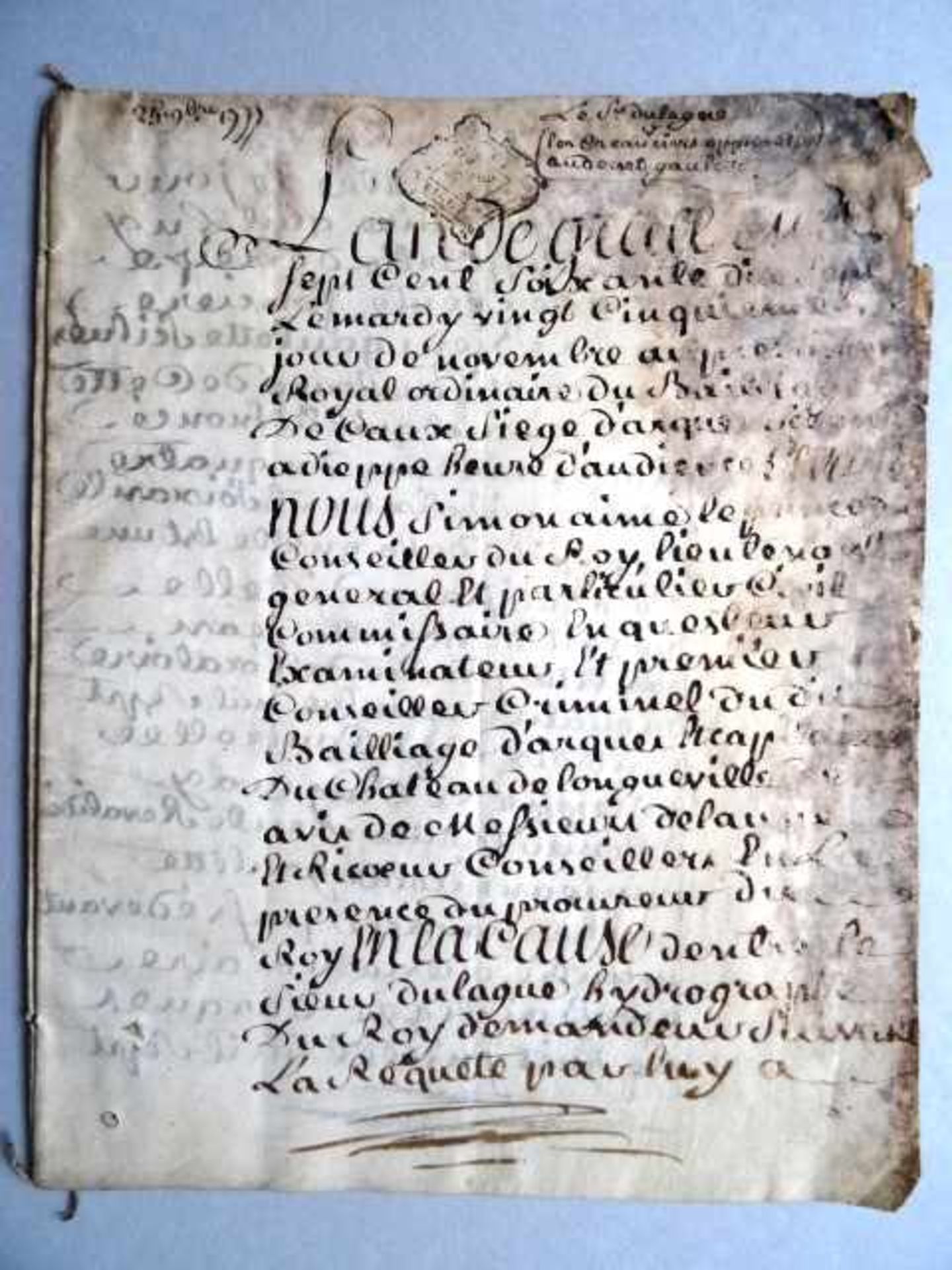 Französische Handschrift mit 4 Unterschriften. Braune Tinte auf Pergament. Datiert Dezember 1777. 10