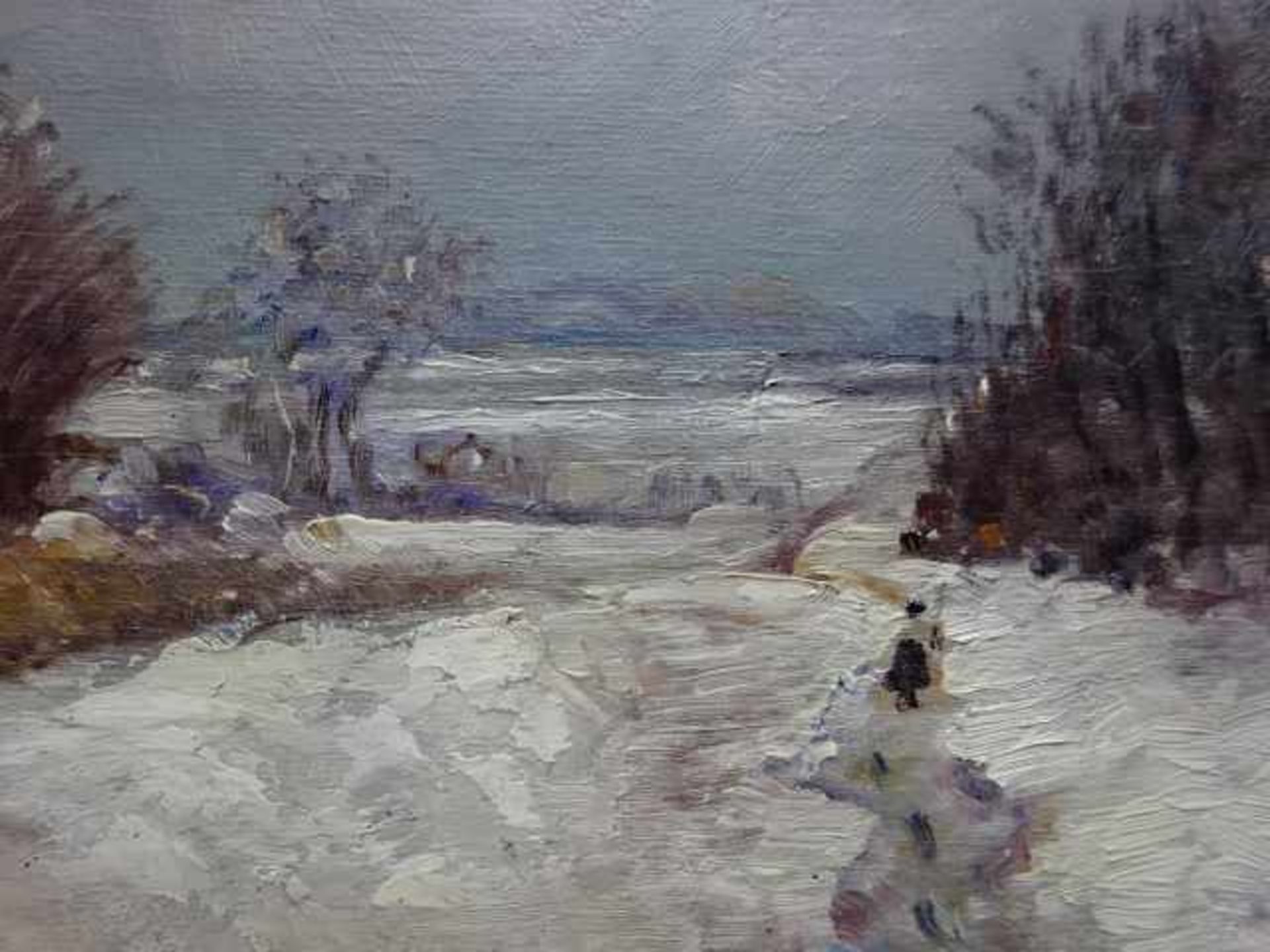 Petersen, Heinrich. (Schleswig 1881 - 1955 Kiel). Winterlandschaft mit Spaziergänger. Öl auf Holz. - Bild 2 aus 4