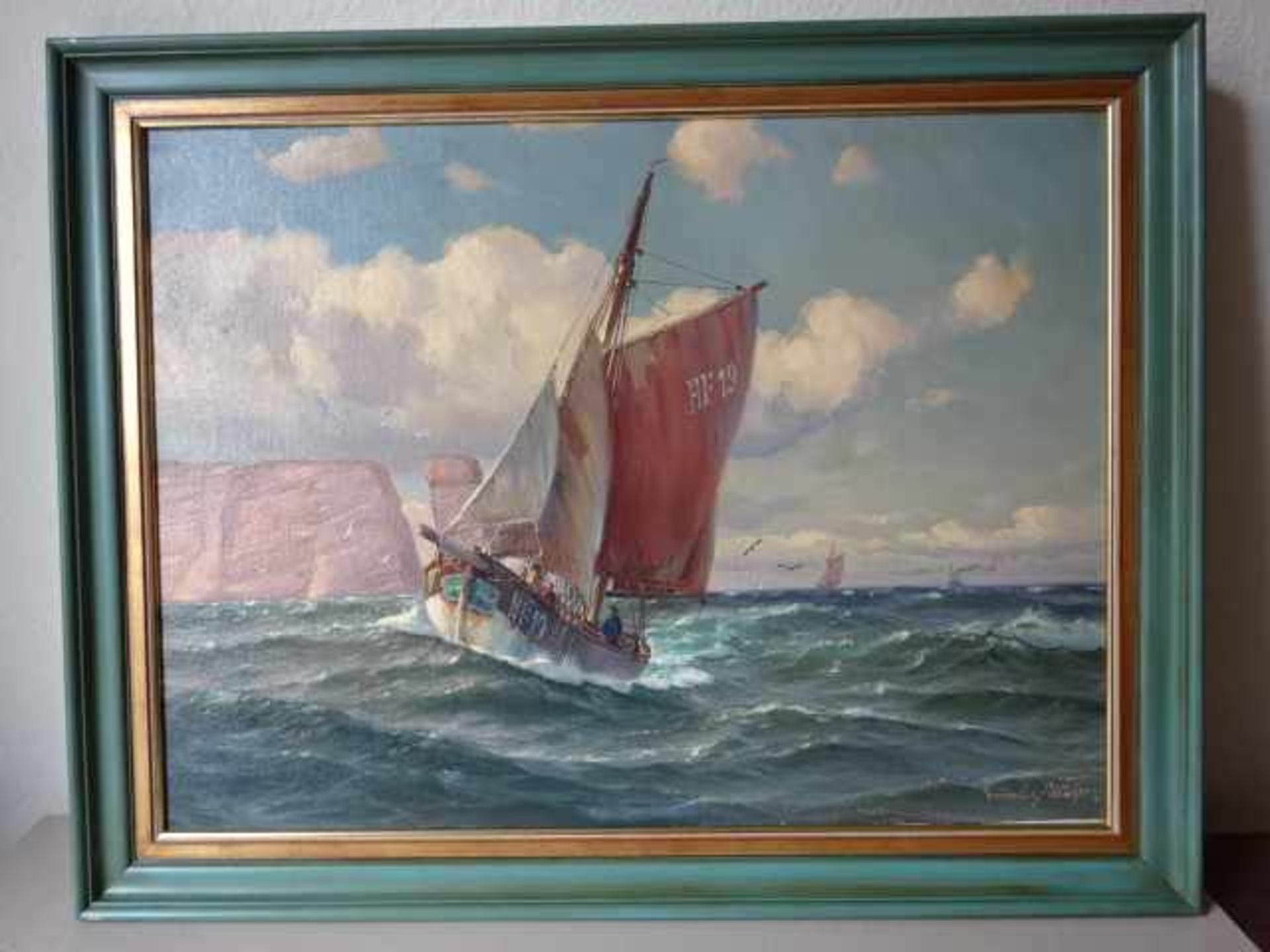 Glüsing, Martin Franz (Hamburg 1885 - 1956). Fischkutter vor Helgoland. Öl auf Leinwand, um 1930.