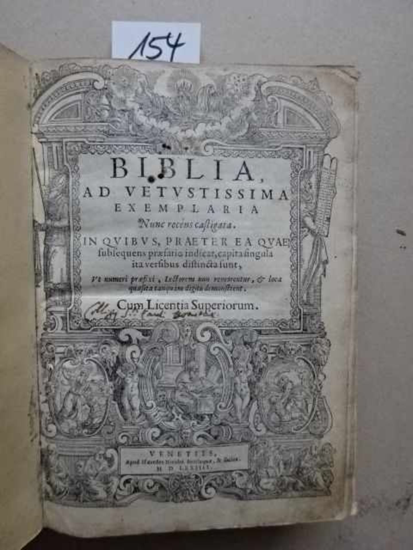 Biblia, ad vetustissima exemplaria Nunc recens castigata. Venedig, Nicolai Bevilaquae Erben, 1574. - Bild 2 aus 5