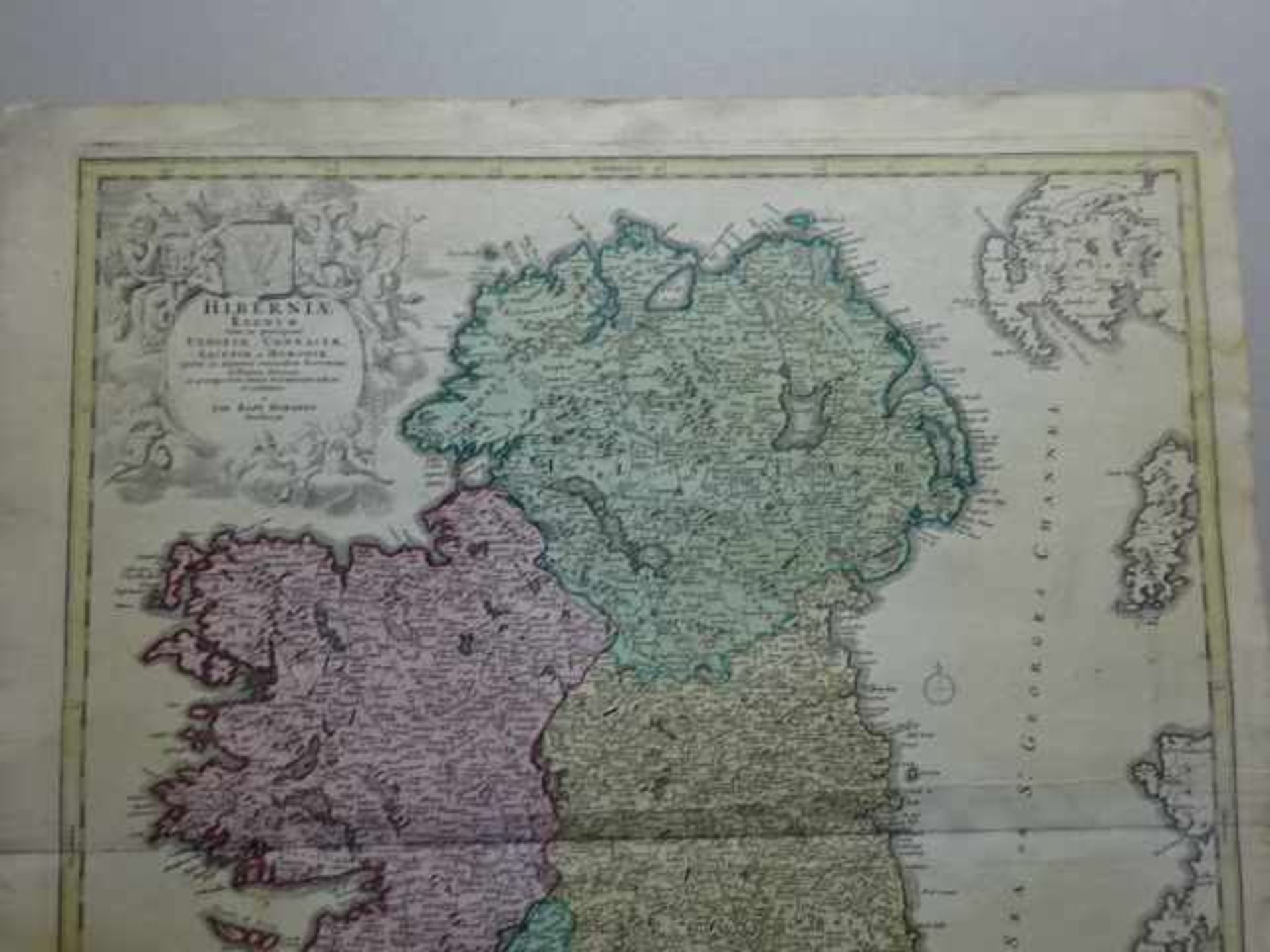 Irland.- Hiberniae Regnum. Altkolor. Kupferstichkarte von J.B. Homann. Nürnberg, um 1730. 57 x 48 - Bild 2 aus 4