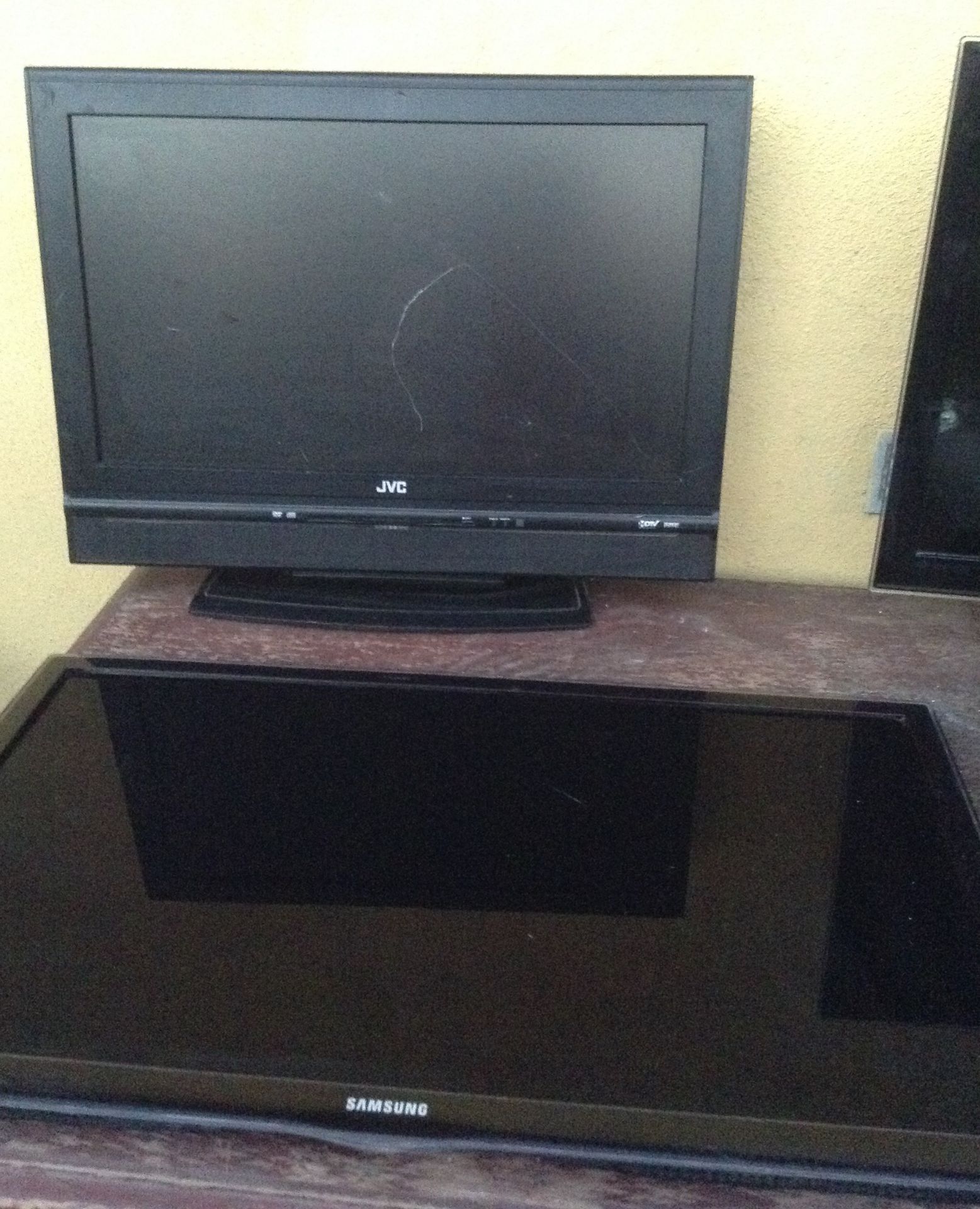 TV SCREEN LOT, LCD CURVED TV FOR PARTS UNKNOWN CONDITON - Image 4 of 4