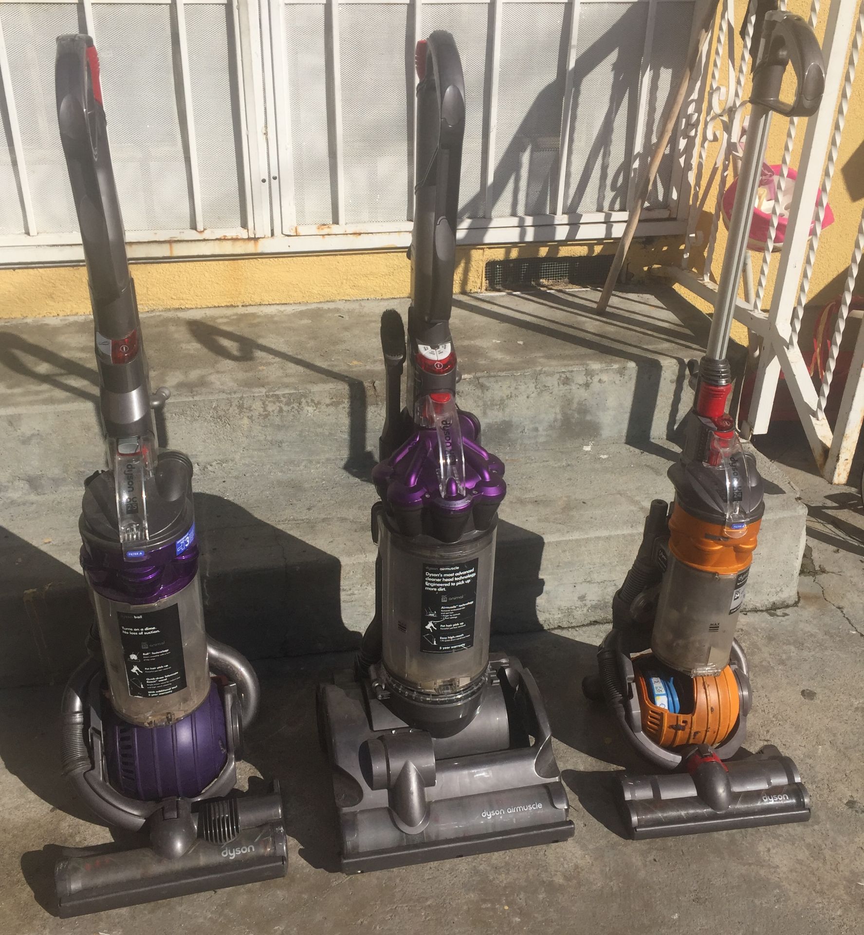 LOT OF 3 DYSON VACUUM CLEANERS - Image 3 of 4