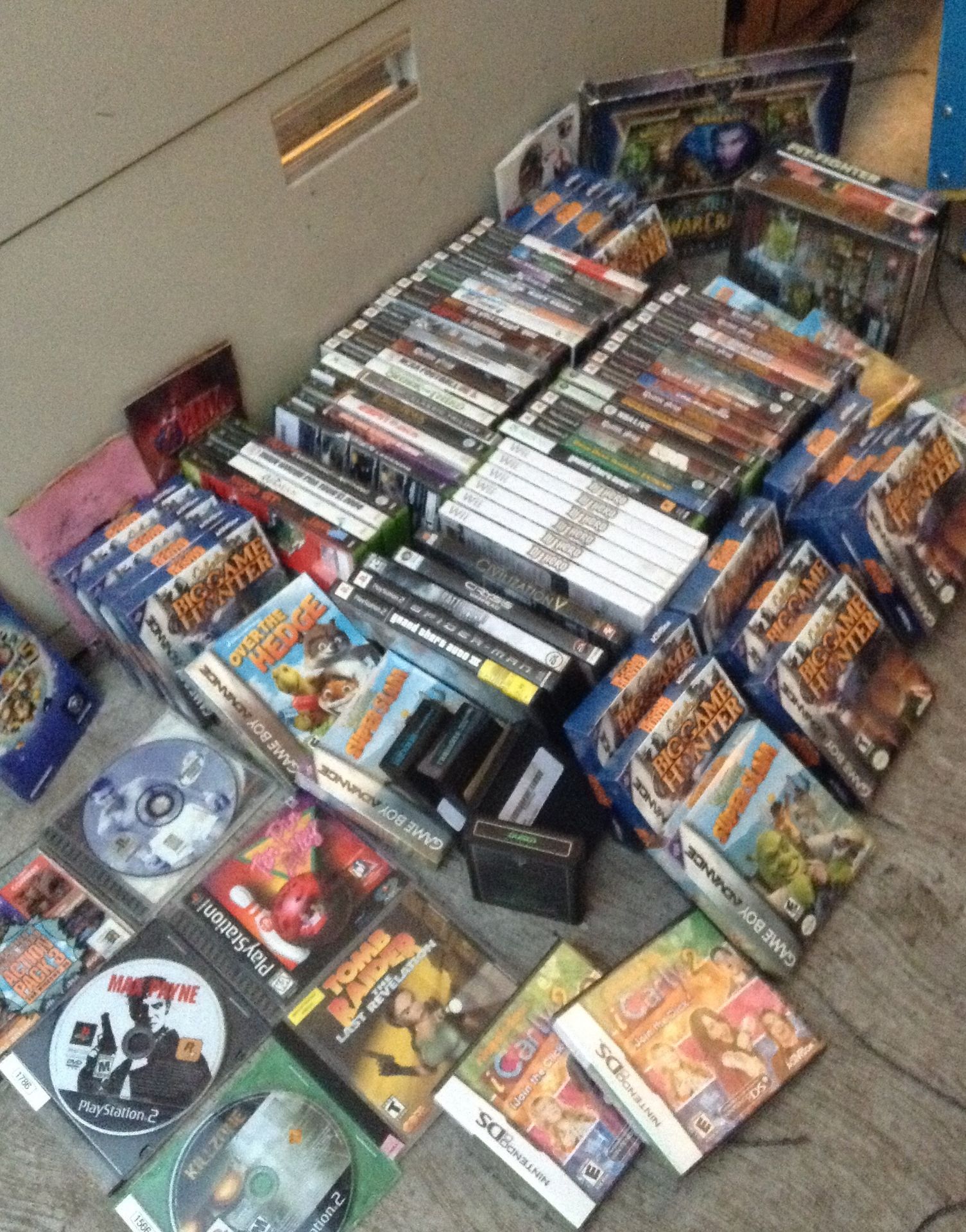 HUGE LOT OF VIDEO GAMES. Ps2, GBA, Wii, Xbox AND MUCH MORE.