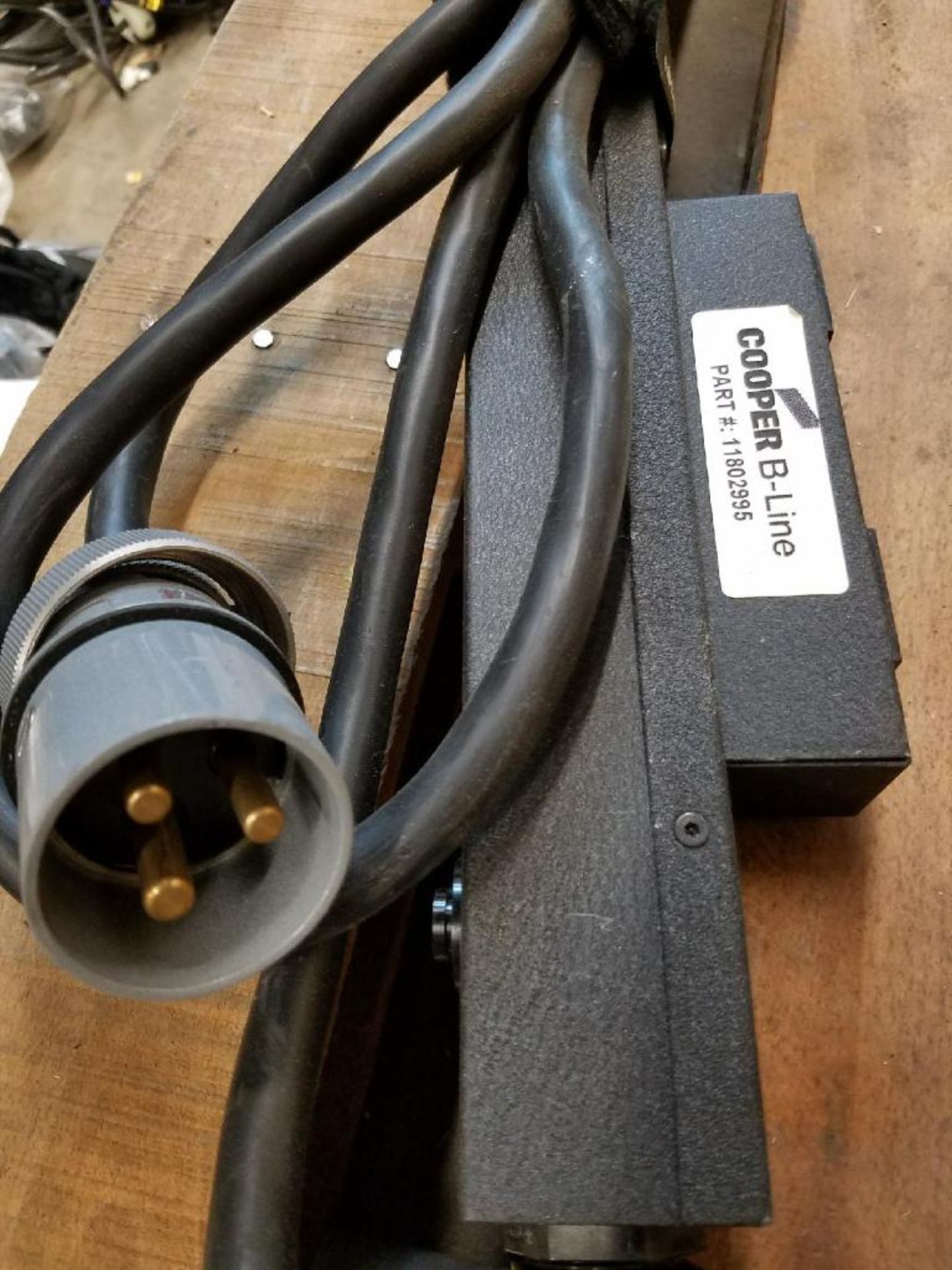 LARGE INDSUTRIAL POWER BAR SURGE PROTECTOR - Image 2 of 2