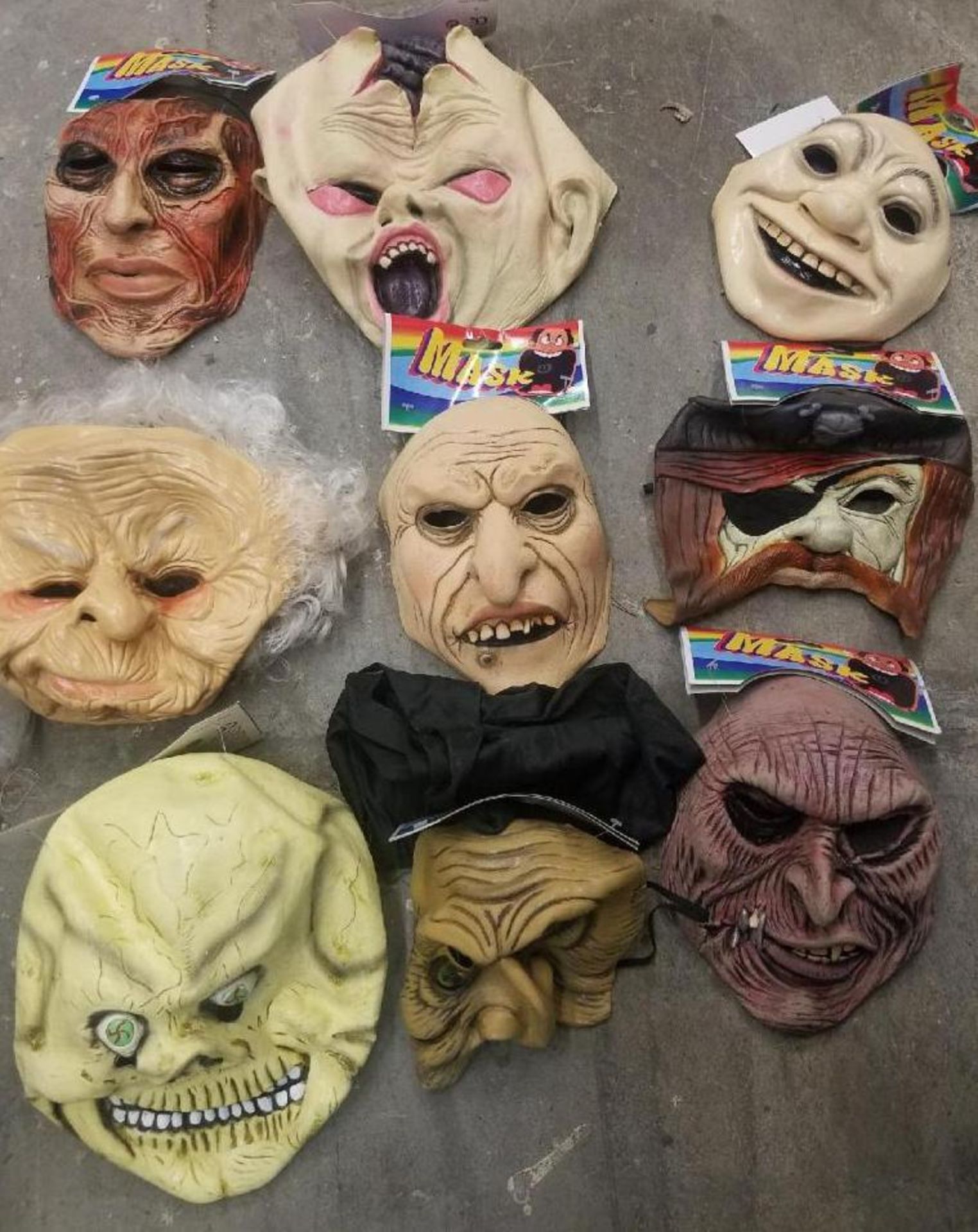60 X BRAND NEW Halloween masks / GREAT FOR RESALE