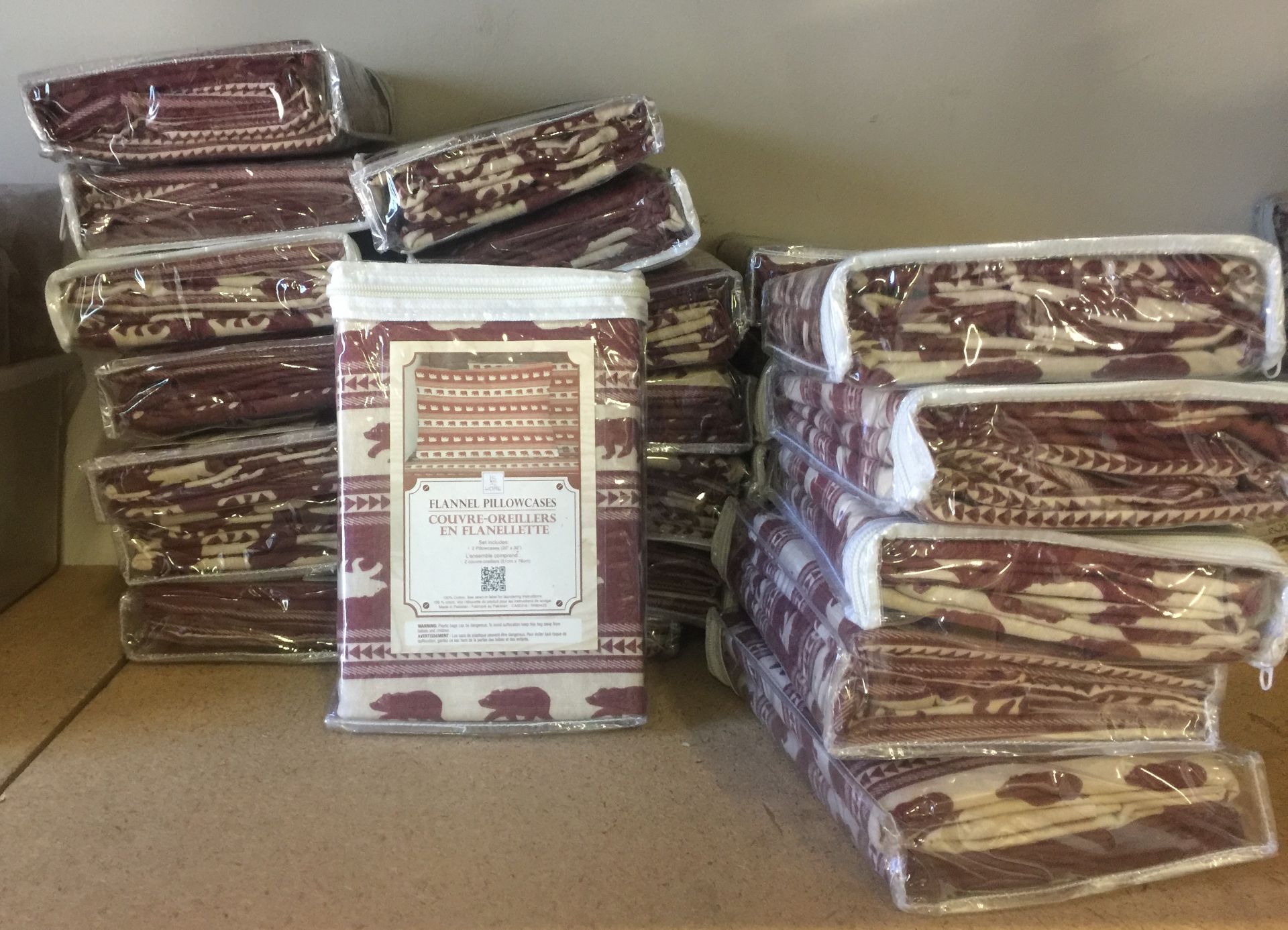 45 X FLANNEL PILLOW COVERS, POLLAR BEARS $39.99 RETAIL - Image 2 of 2