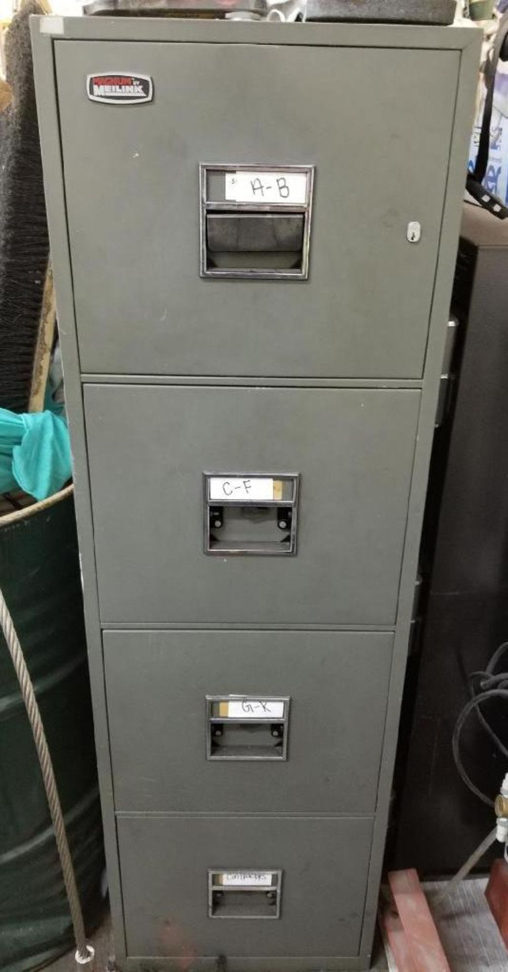 FIREPROOF FILE CABINET SAFE