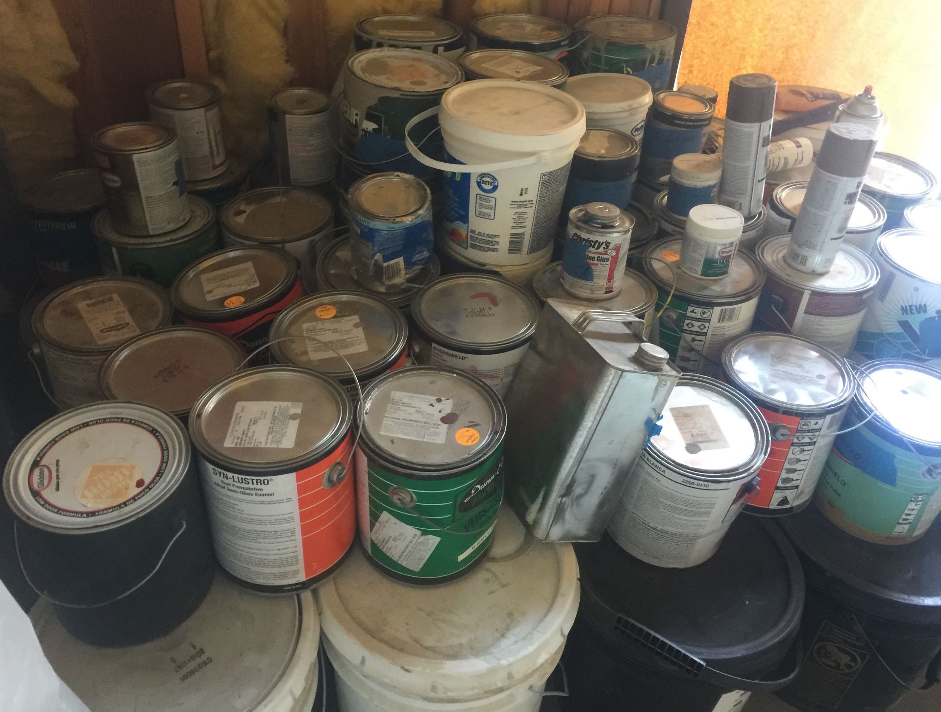 HUGE LOT OF PAINT , TARP, OTHER ITEMS ++ - Bild 5 aus 6