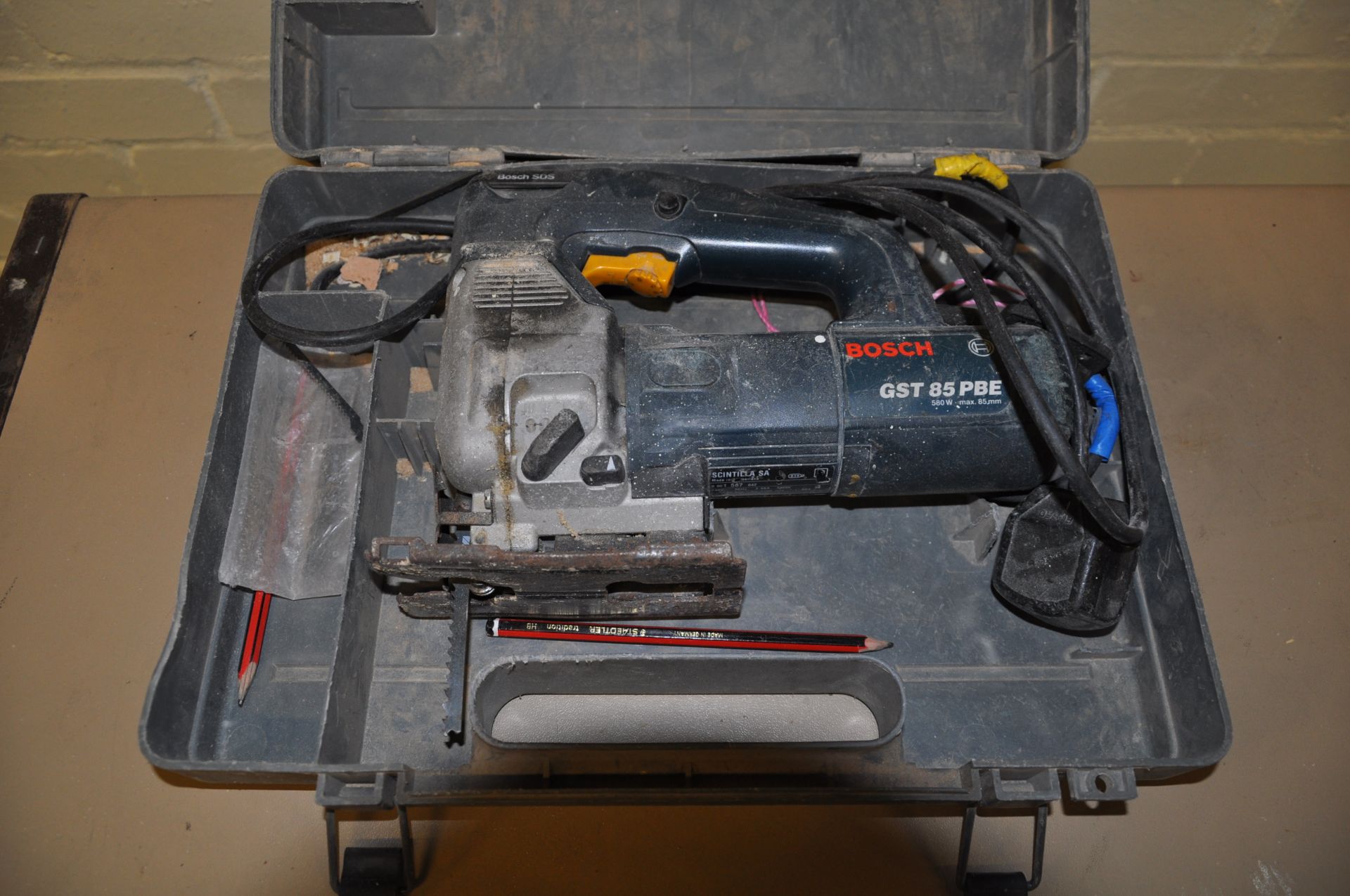 Bosch jigsaw, 3 Hitachi cordless drill,