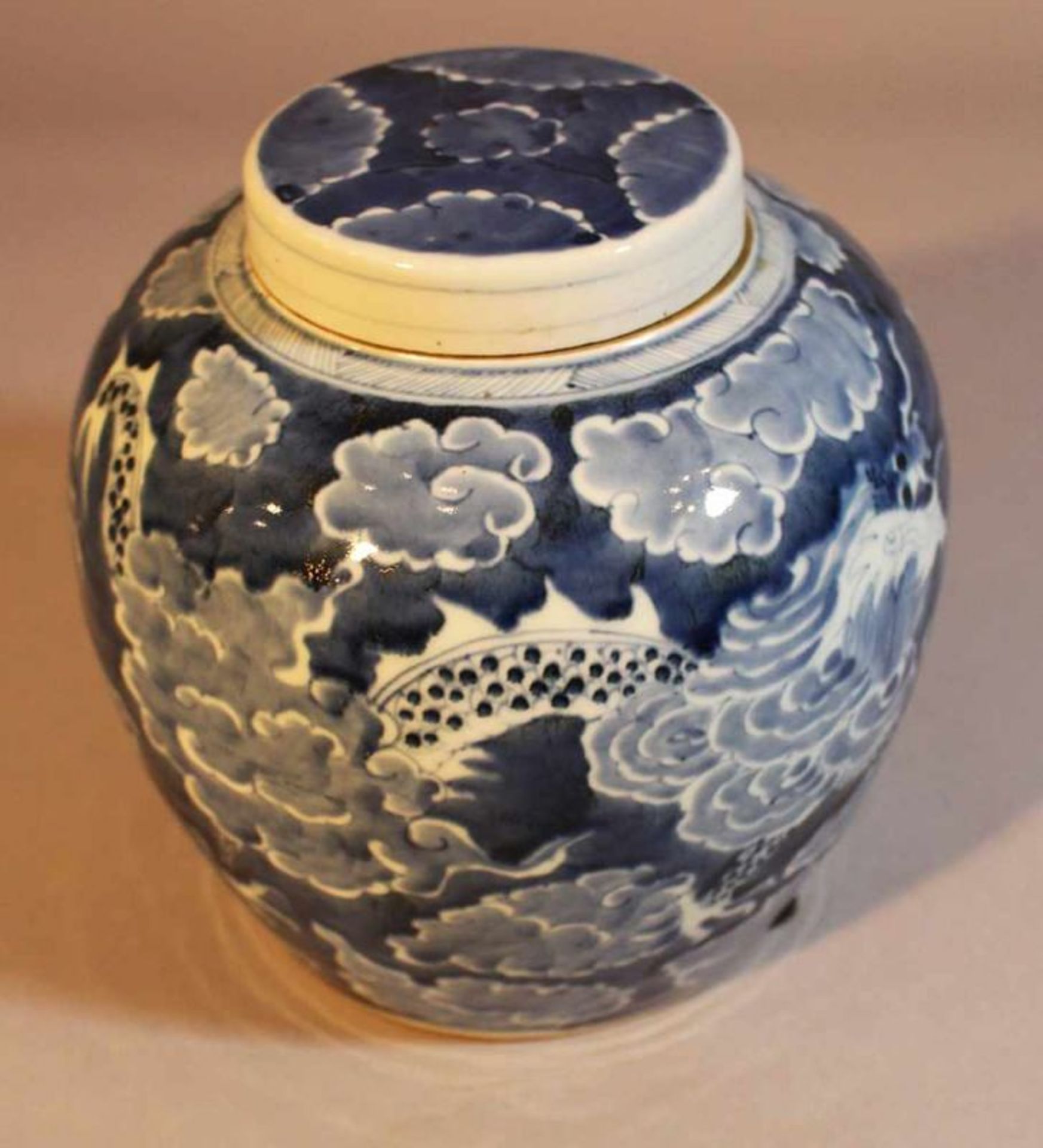Blue and White Chinese blue and white ingwer pot with lid , decorated with blue painted dragon in - Bild 2 aus 3