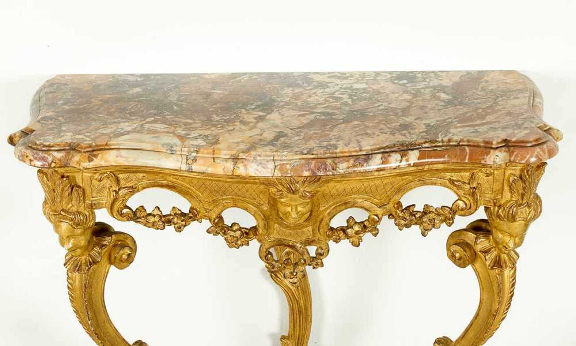 A Piemontese baroque console, on two shaped legs with lower connetion in shape of volutes and a - Bild 2 aus 3