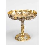 German silver centre piece in Renaissance style; round base and tazza with floral engraved ornaments