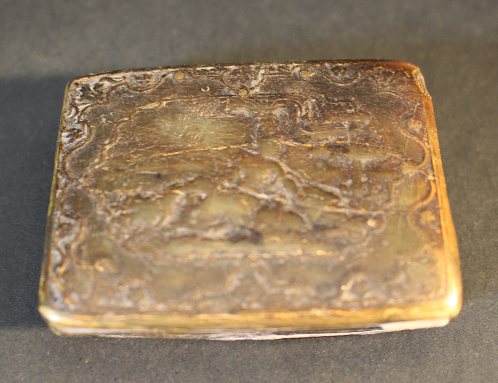 A Capricorn rectangular box with lid on the top, remains of a hunting scene and decorations; old - Image 3 of 3