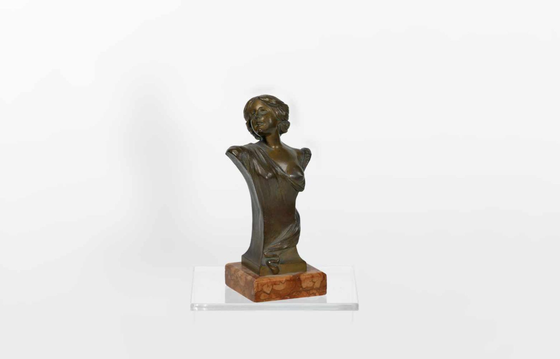 Frauendarstellung Büste, Bronze, Haare zum Knoten gebunden, um 1900, auf Steinsockel, Höhe 12,5cm,