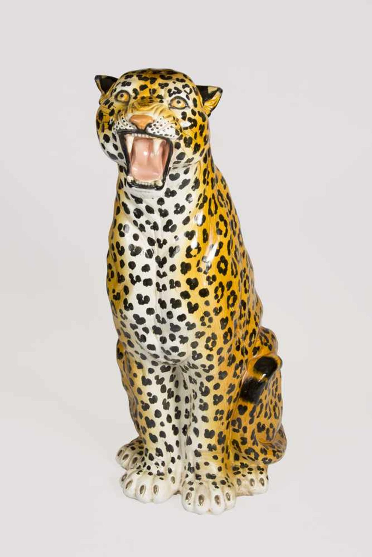 Tierfigur, Jaguar farbig glasiert, Fayence, signiert, Höhe 84 cm;