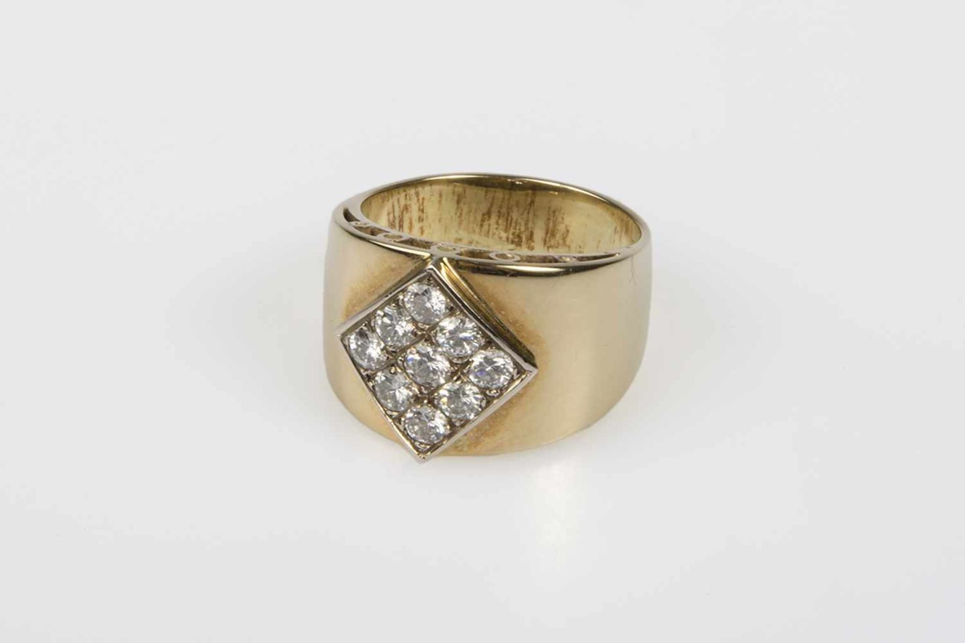 Brillantring Gold 585 mit Brillanten zus.ca.0,75 ct, RW 57; 9,6 g;