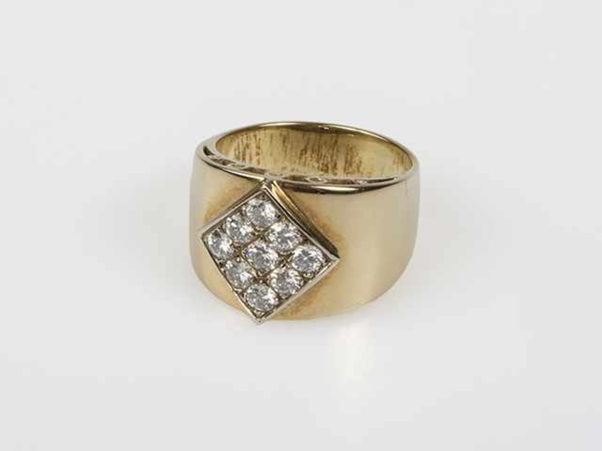 Brillantring Gold 585 mit Brillanten zus.ca.0,75 ct, RW 57; 9,6 g;