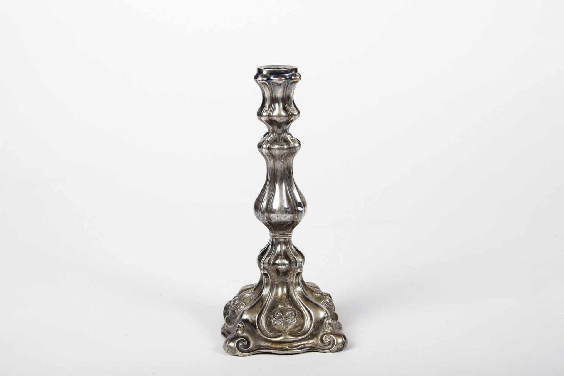 Silberner Kerzenhalter Amtspunze für 13-lötiges Silber von 1814-1866, 150 g, Höhe ca.24,5cm, besch.