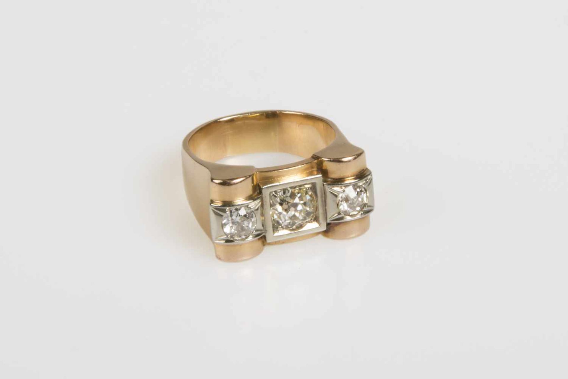 Brillant-Damenring Brillantring mit 3 Altschliffbrillanten zus. ca1,40 ct Gold 750, Arbeit um