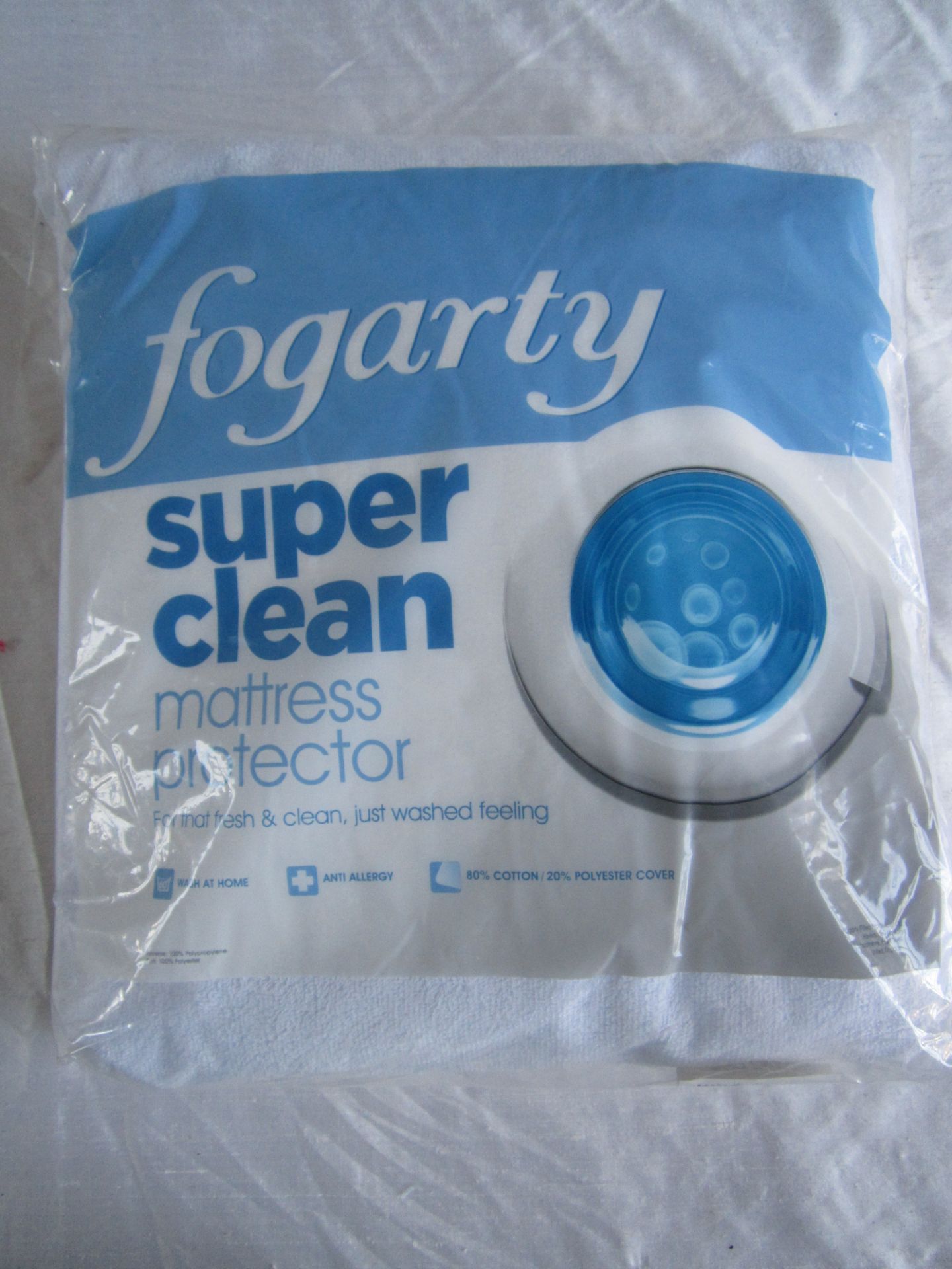 18 x Fogarty Super Clean Mattress Protector, Anti Alergy King Sized (Delivery Available)