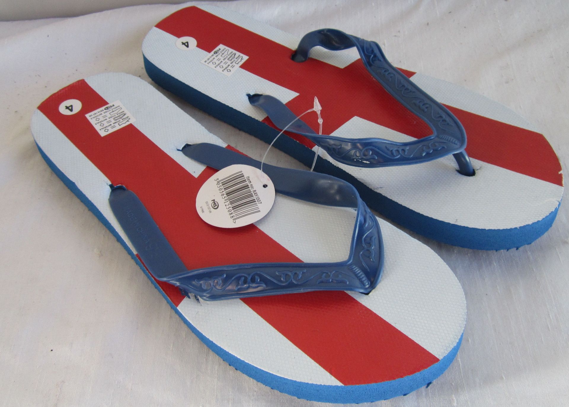 22 x PMS England Flip Flops, Red/Whitew/Blue, Size 4-11 (Delivery Available)