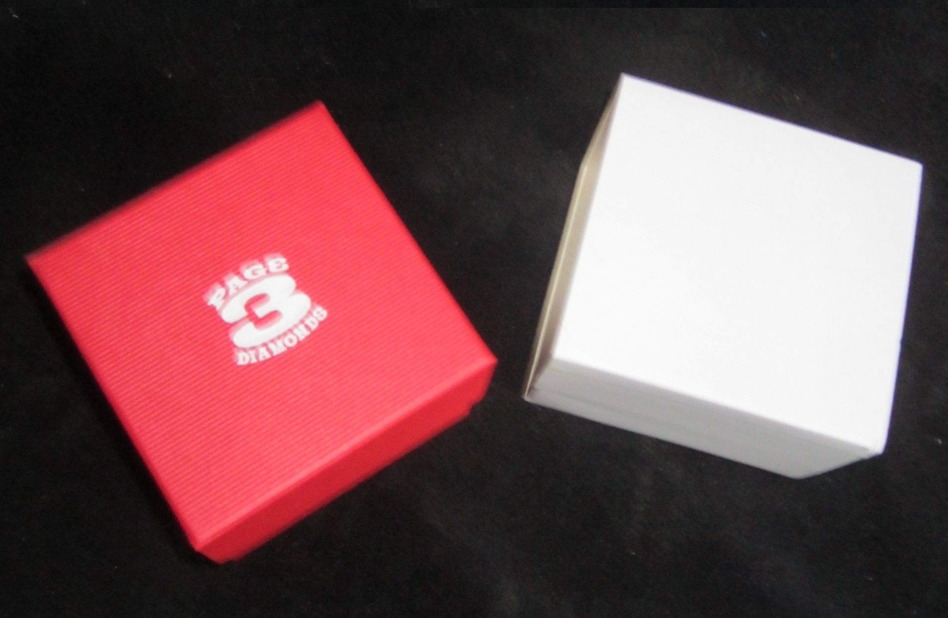 100 x Page 3 Diamond Jewellery Gift Box, Red, 3x3'' (Delivery Available) - Image 2 of 2