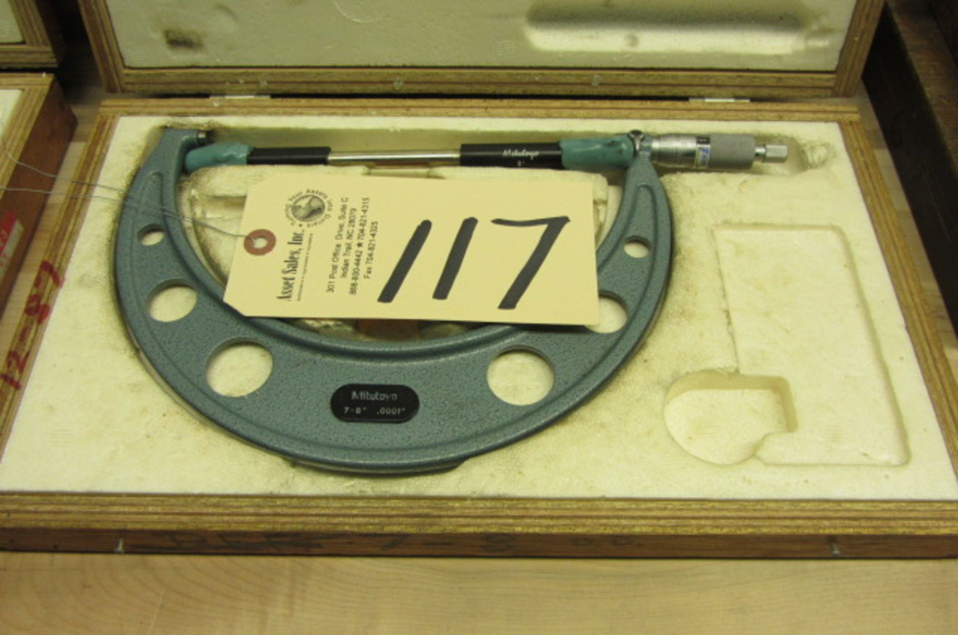 Mitutoyo 7'' - 8'' Micrometer