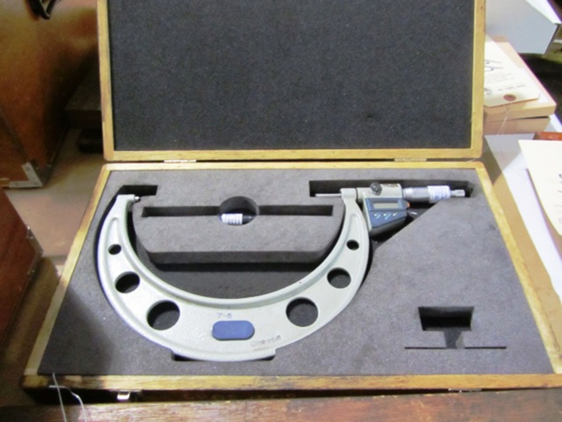 Mitutoyo 7''-8'' Digital Standard Micrometer