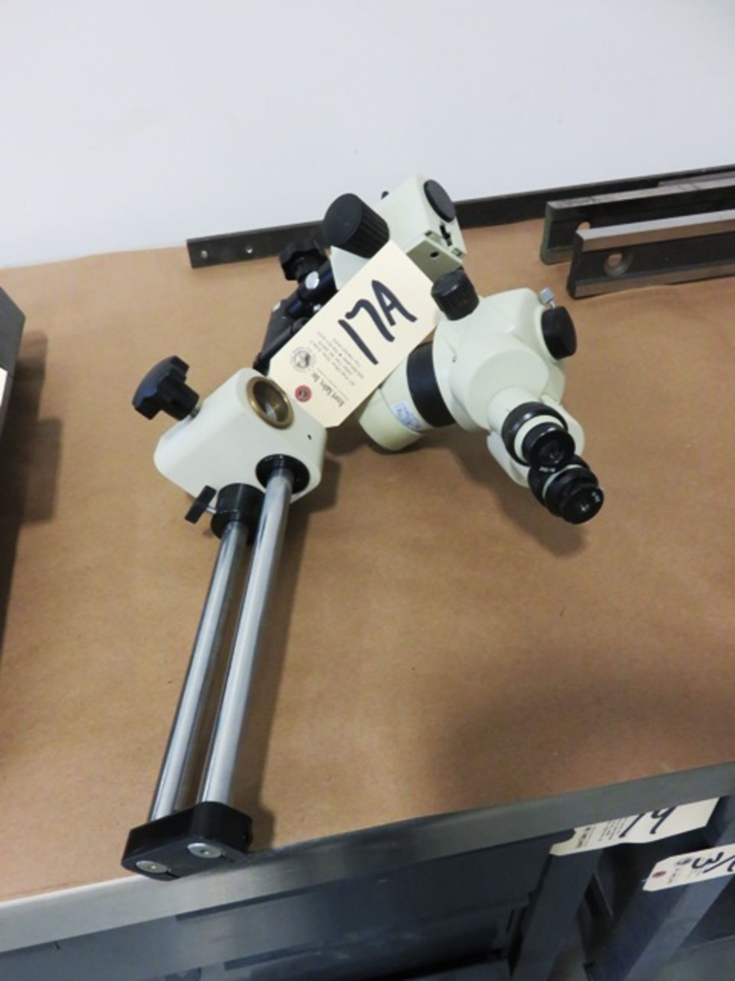 SM2-168 Microscope