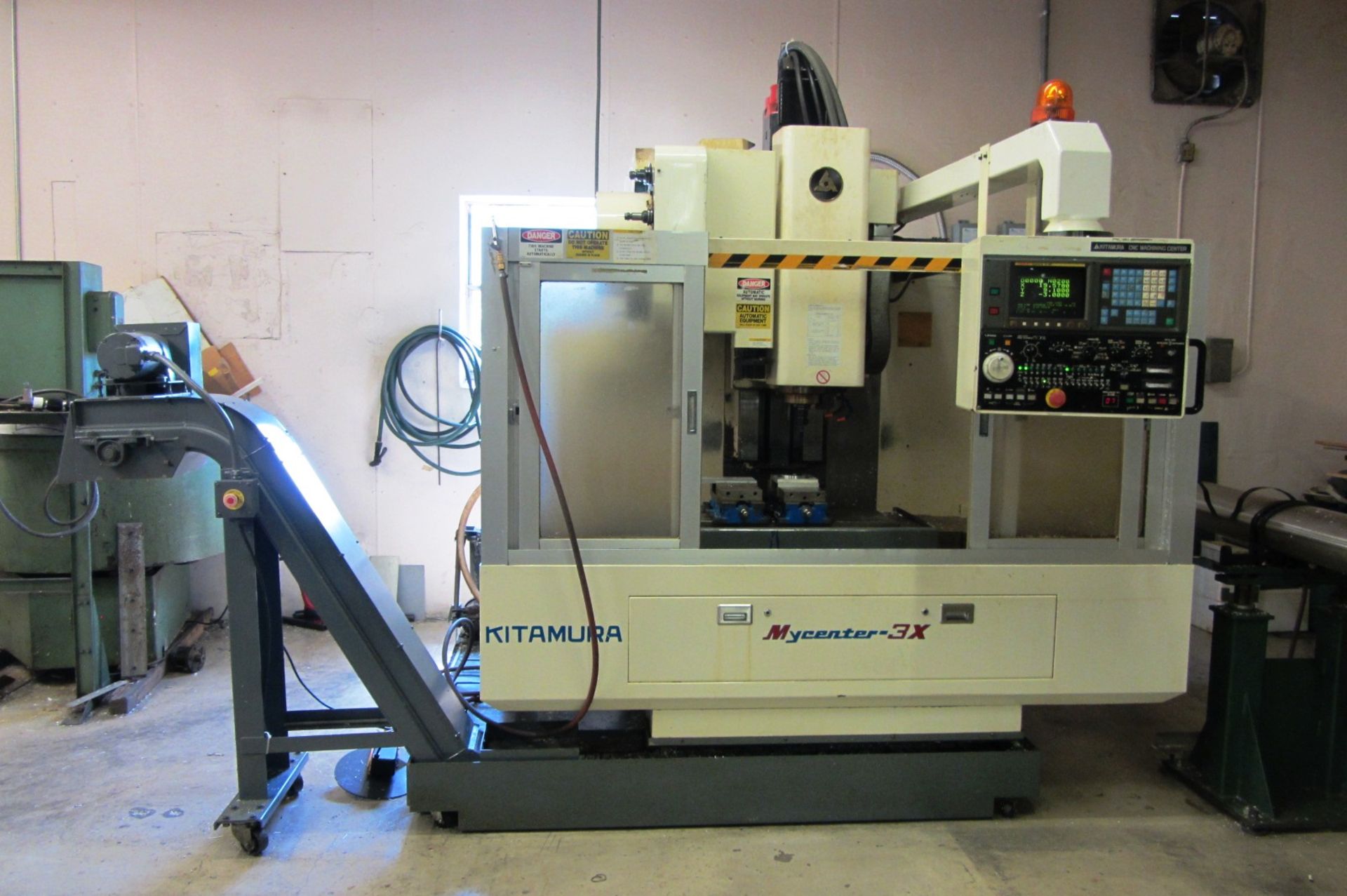 Kitamura MyCenter 3X CNC Vertical Machining Center with (2) 35'' x 16'' Pallet Work Tables, # 40