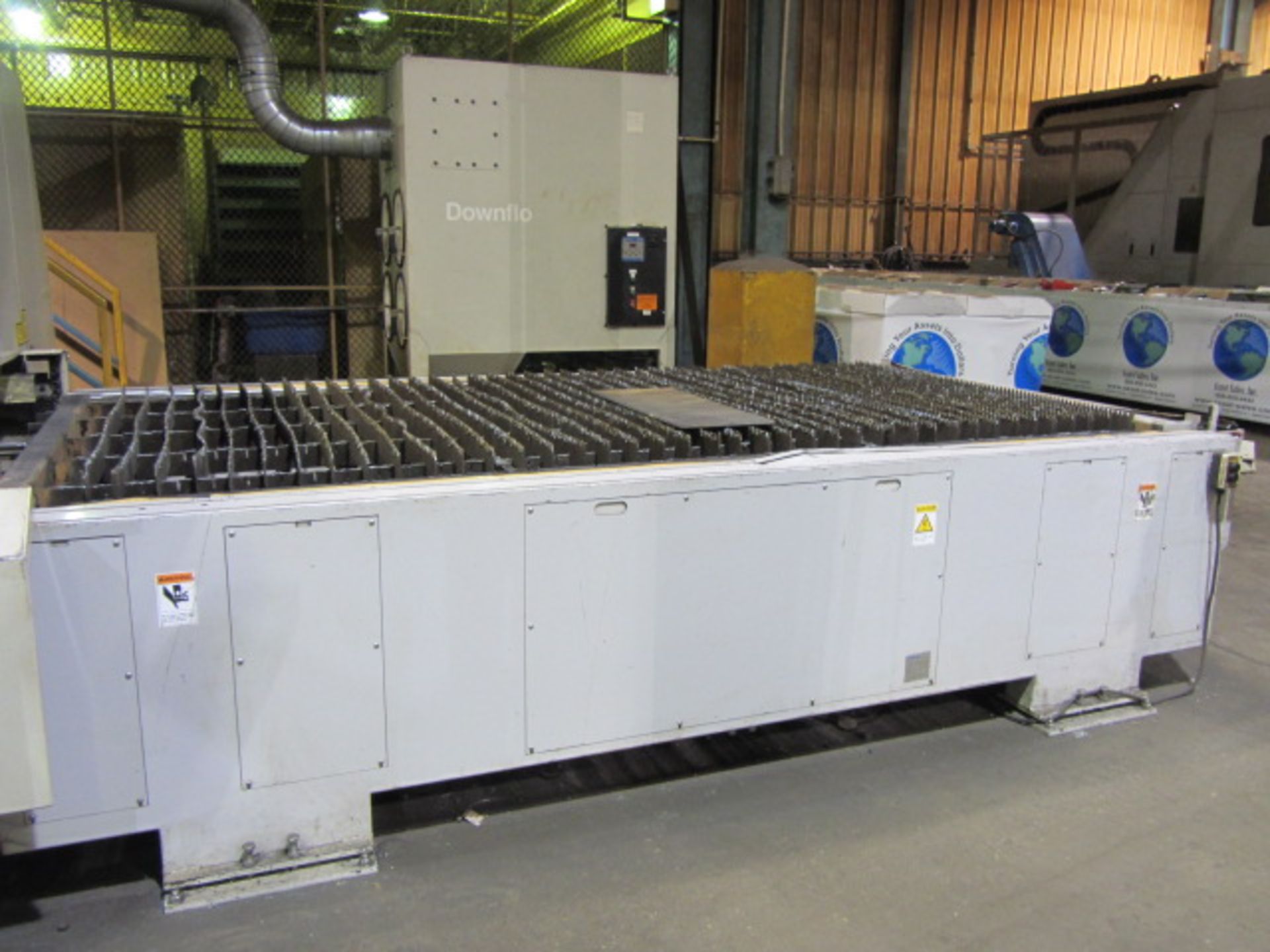 Mitsubishi Model ML3015 LV Plus 4000 Watt Laser Burning Machine with (2) 5' x 10' Pallets, Downflo - Image 4 of 8