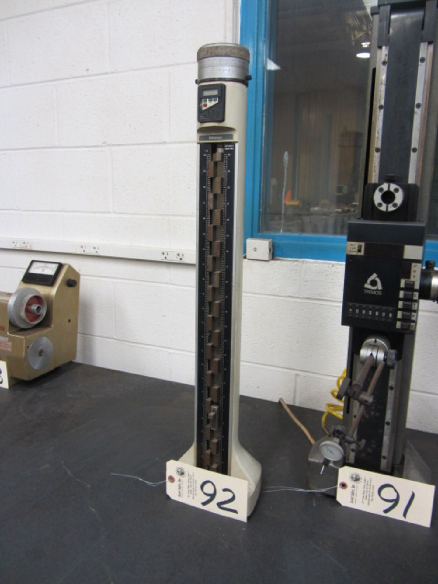 Mitutoyo 24'' Height Master Height Gauge