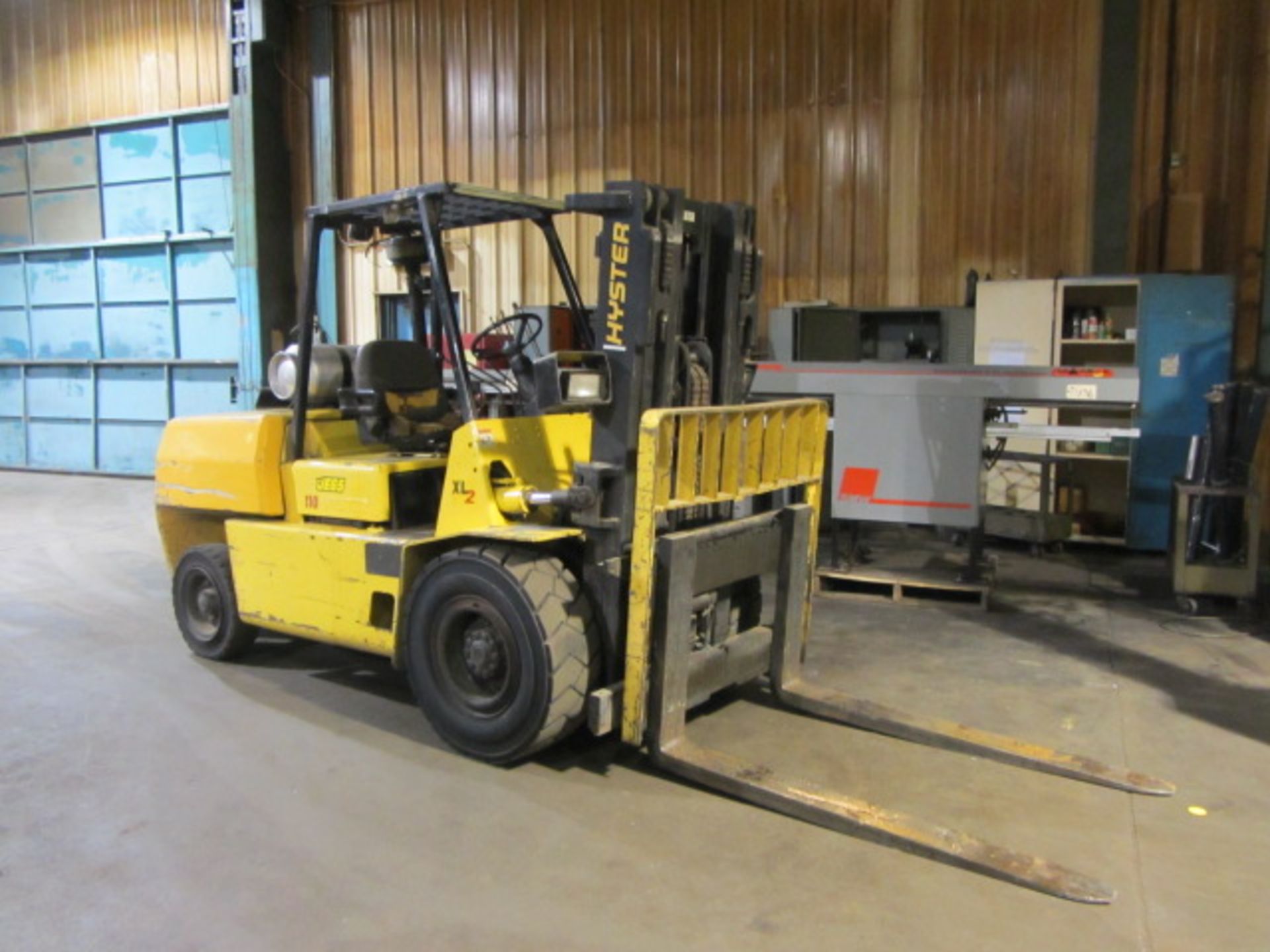 Hyster Model H110XL 8000lb Capacity Propane Forklift with (4) Pneumatic Tires, 3-Stage Mast with