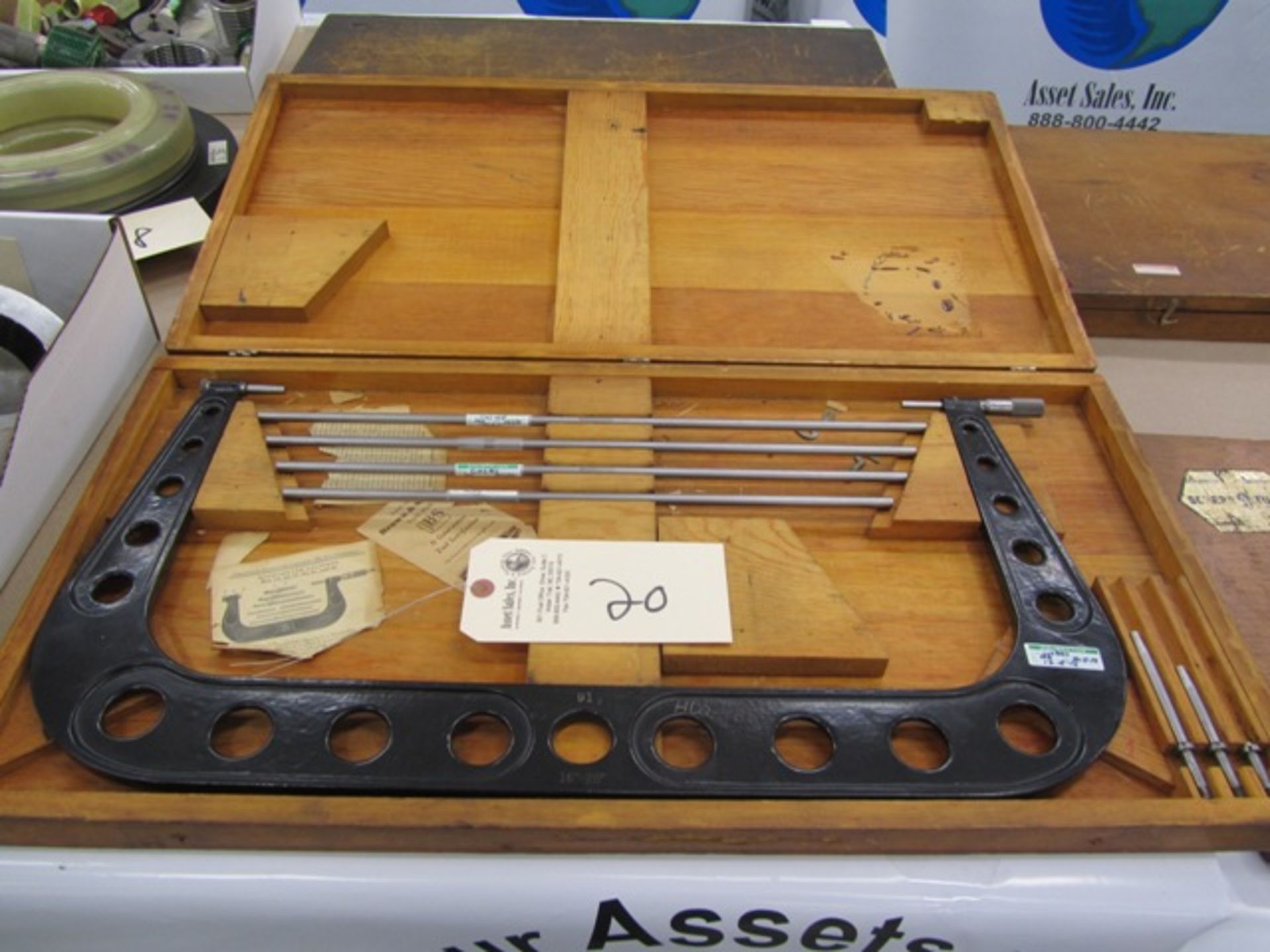 Brown & Sharpe 16'' - 20'' Standard Micrometer Set