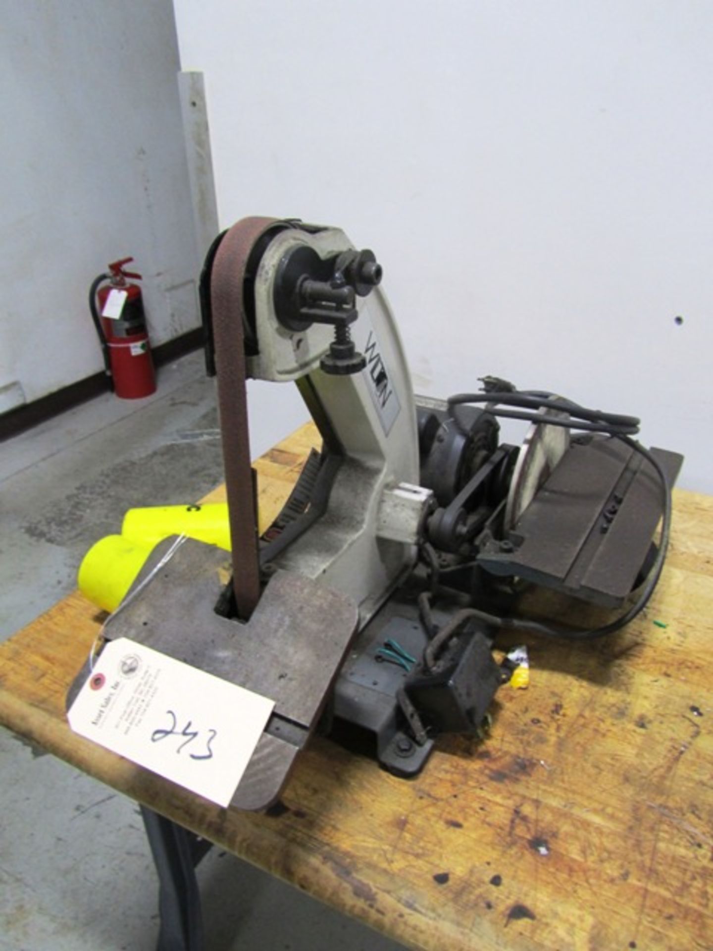 Wilton 1'' Belt x 8'' Disc Bench Type Grinder / Sander