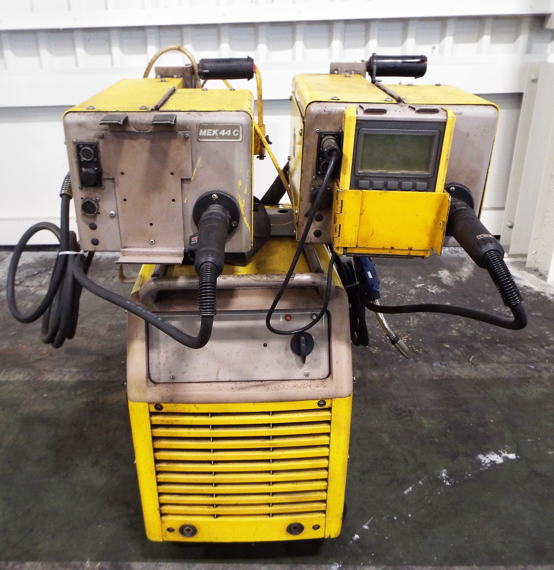 Esab Aristo LUD 450 Portable Welding Set cw with dual station MEK 44C Wire Feeds & PUA-1 Pendant. - Image 3 of 9