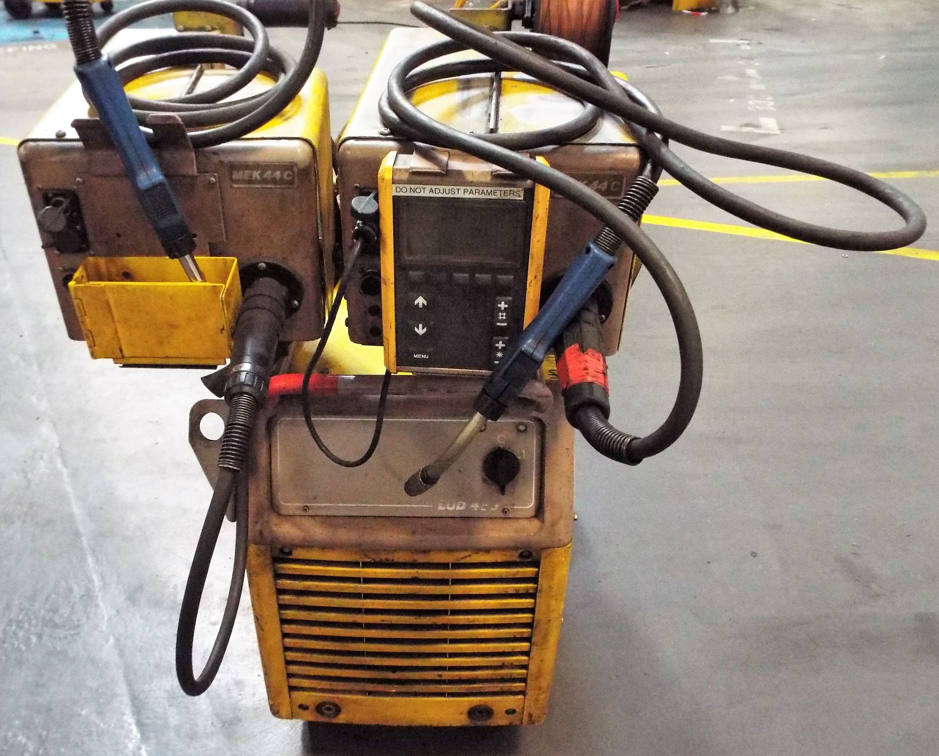 Esab Aristo Portable Welding Set (Dual Station Wire Feed) & Teach Pendant - Image 2 of 10