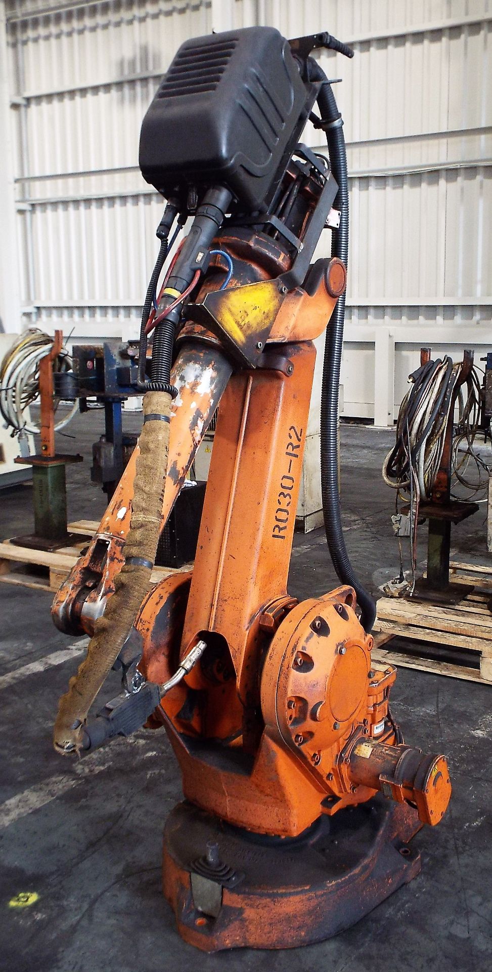 ABB-IRB 2400L Robotic MIG Welding Set. - Bild 4 aus 22